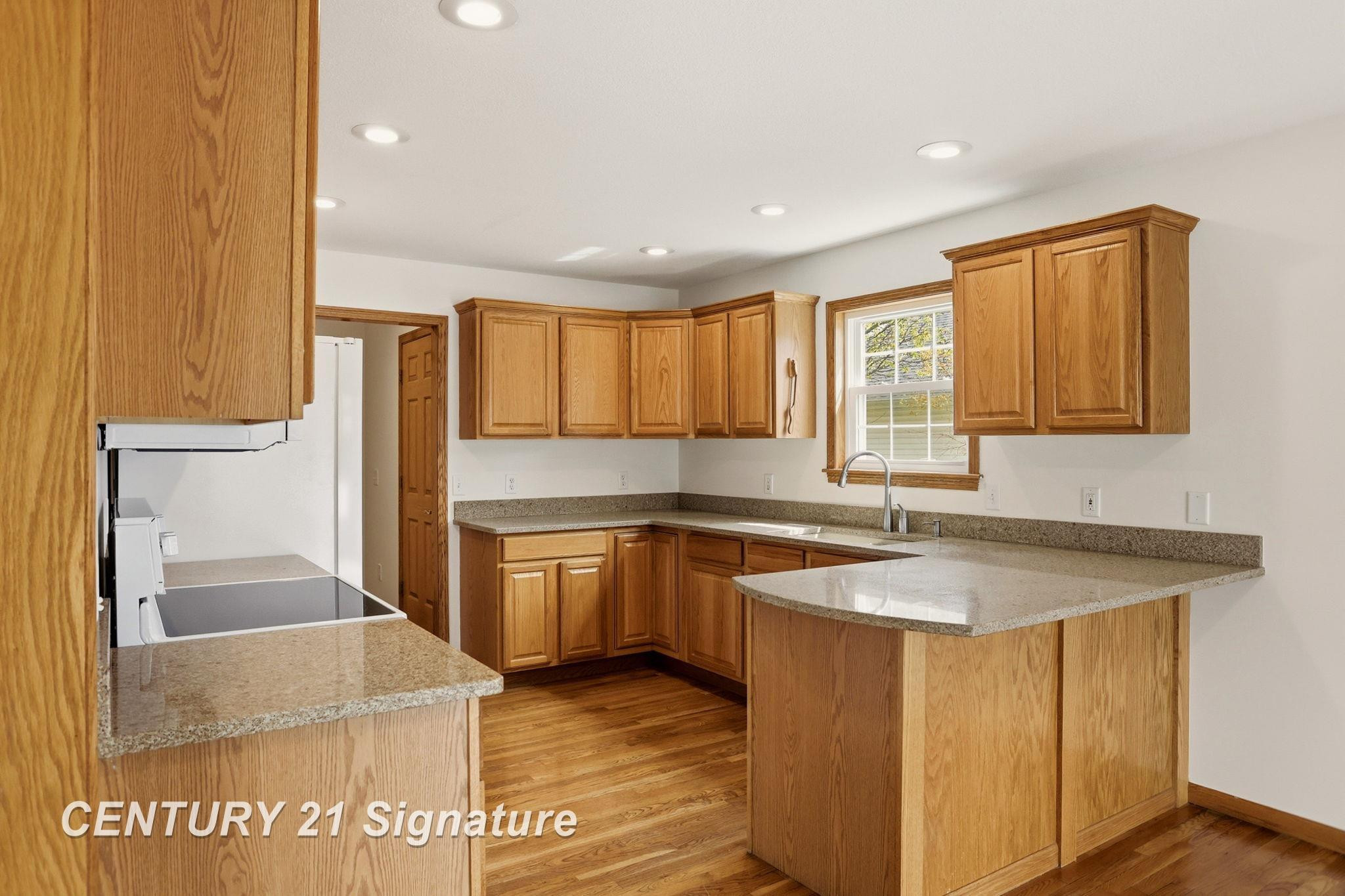 3183 Sundown Lane, Saginaw, MI 48603 — Photo 13