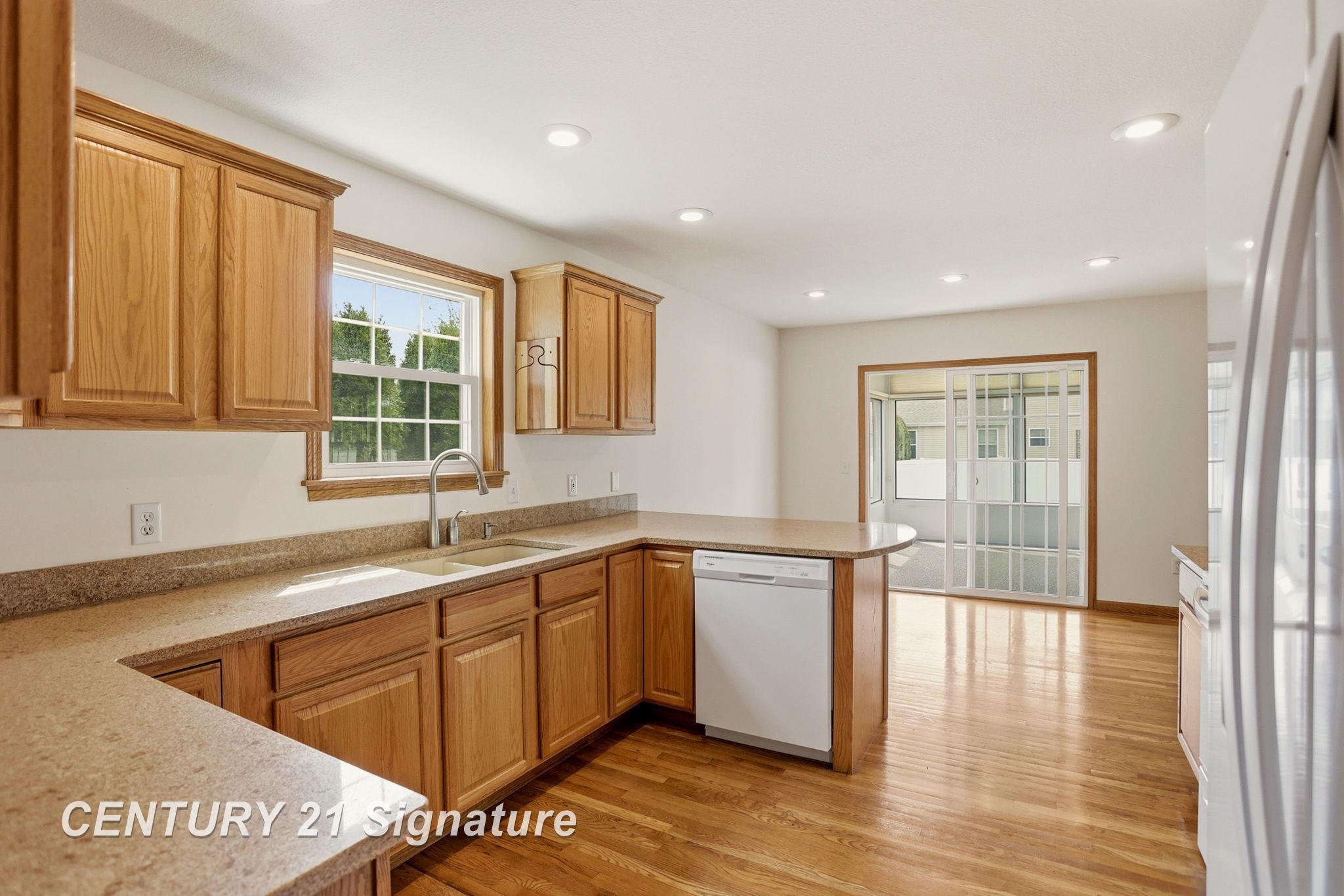 3183 Sundown Lane, Saginaw, MI 48603 — Photo 15