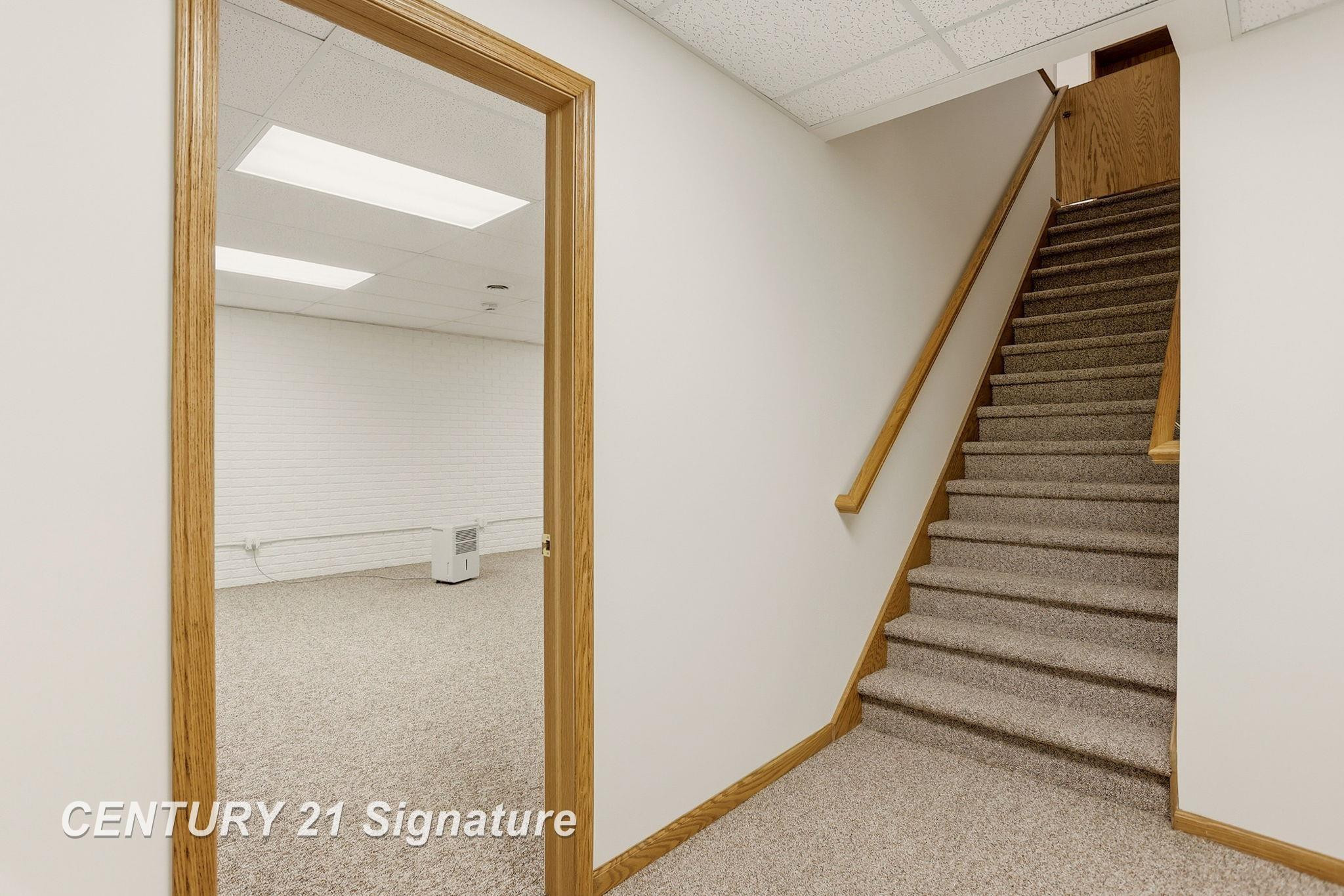 3183 Sundown Lane, Saginaw, MI 48603 — Photo 33