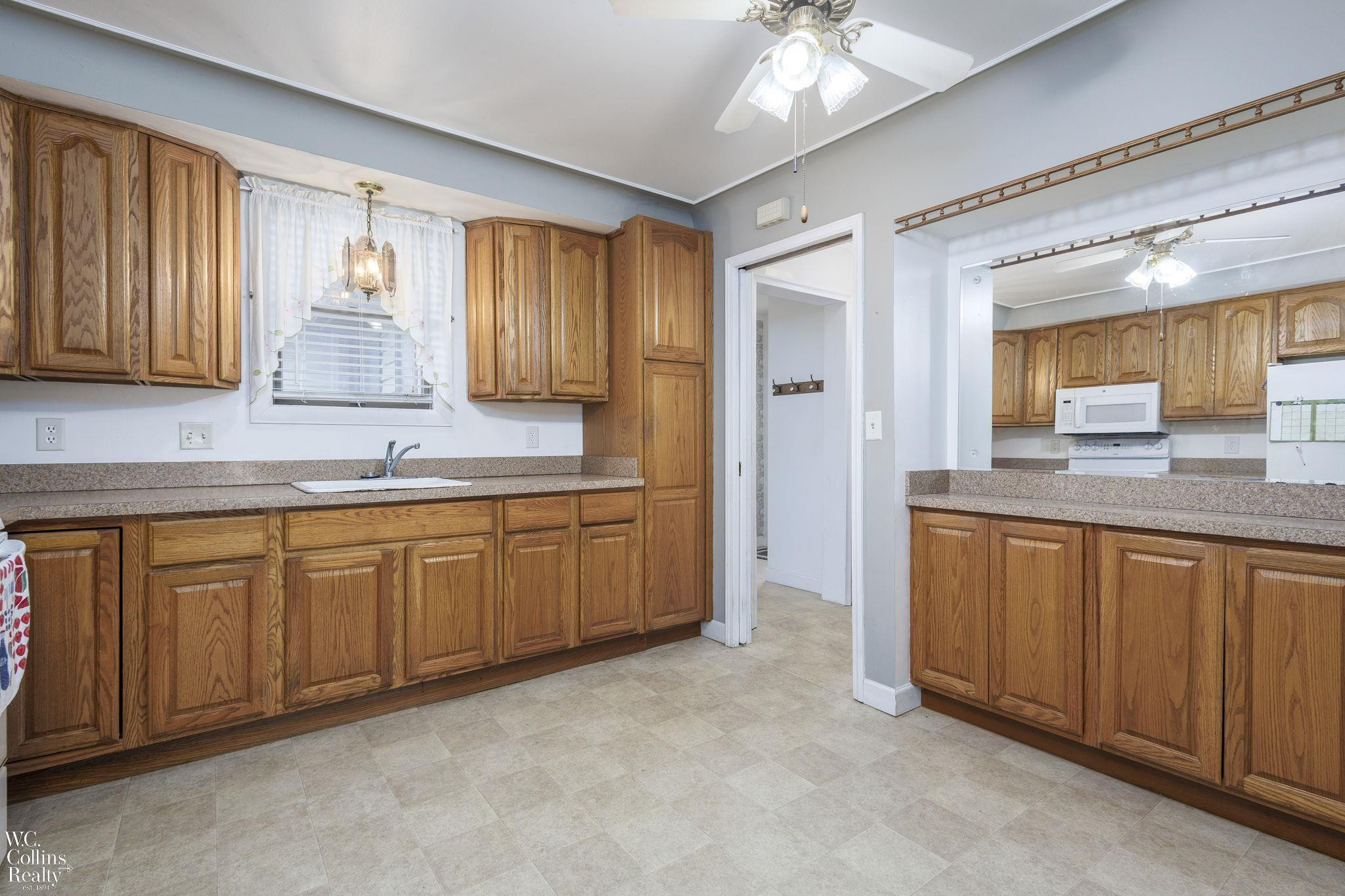 17346 Common Road, Roseville, MI 48066 — Photo 8