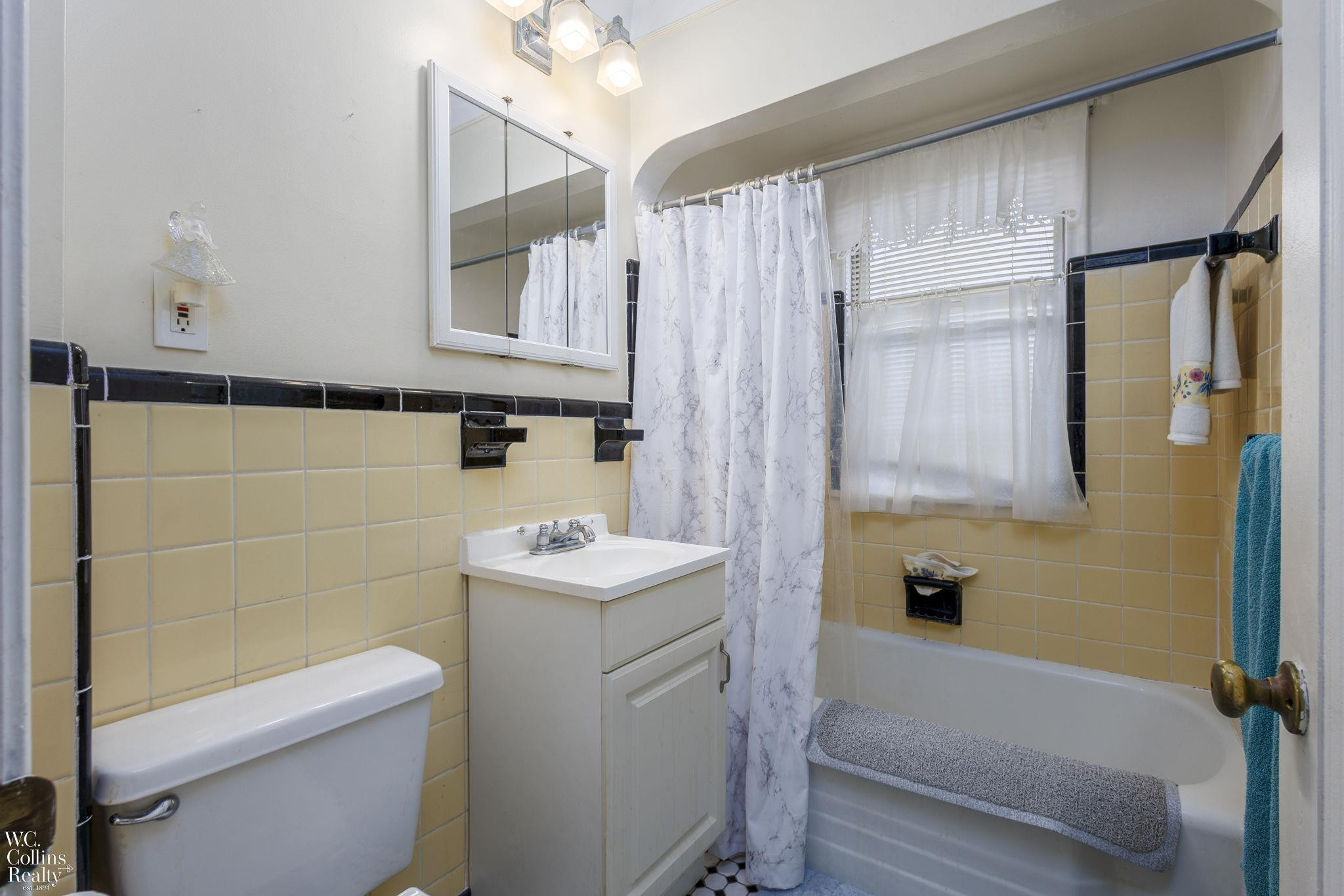 17346 Common Road, Roseville, MI 48066 — Photo 13
