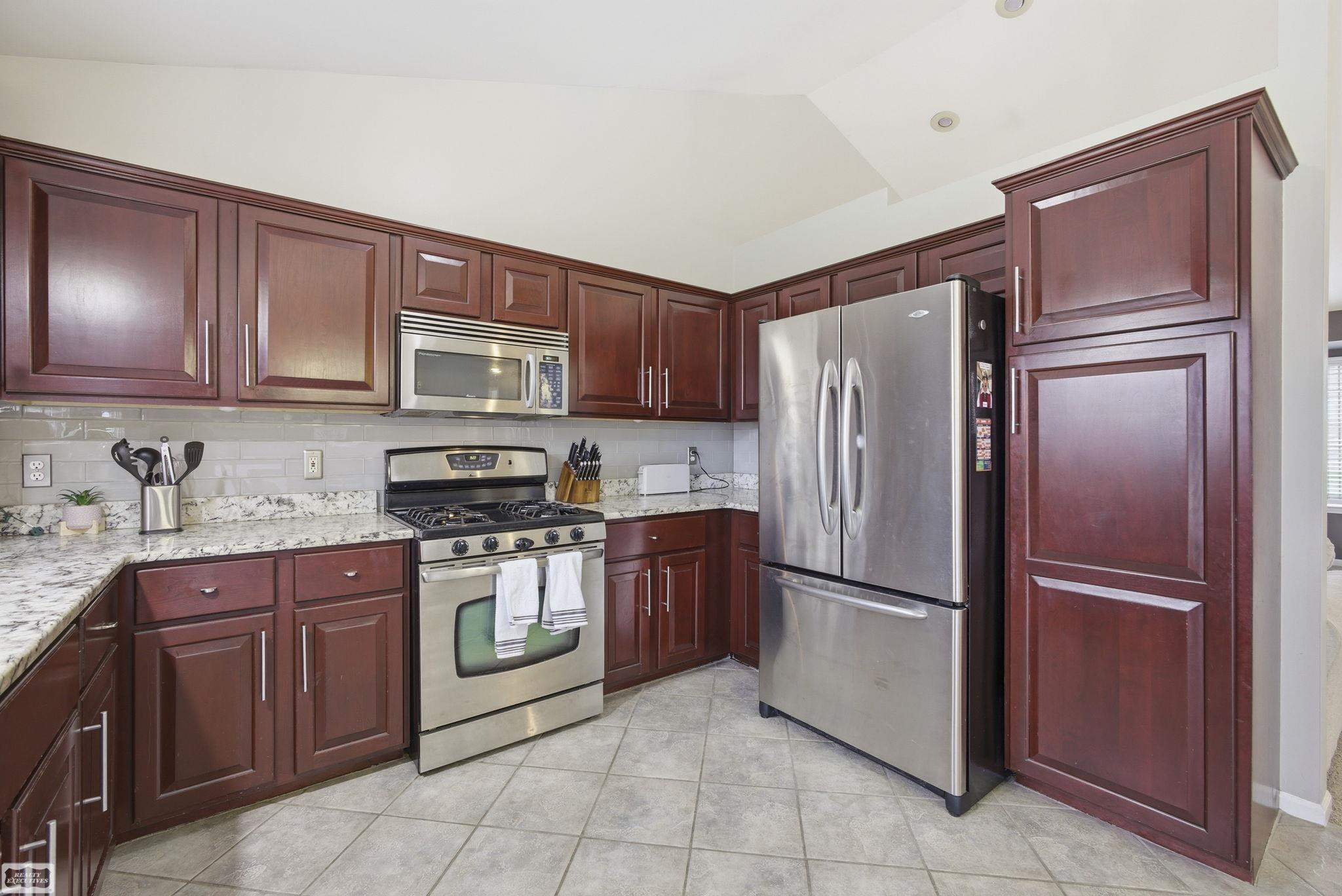 45306 Dante Drive, Macomb, MI 48042 — Photo 14