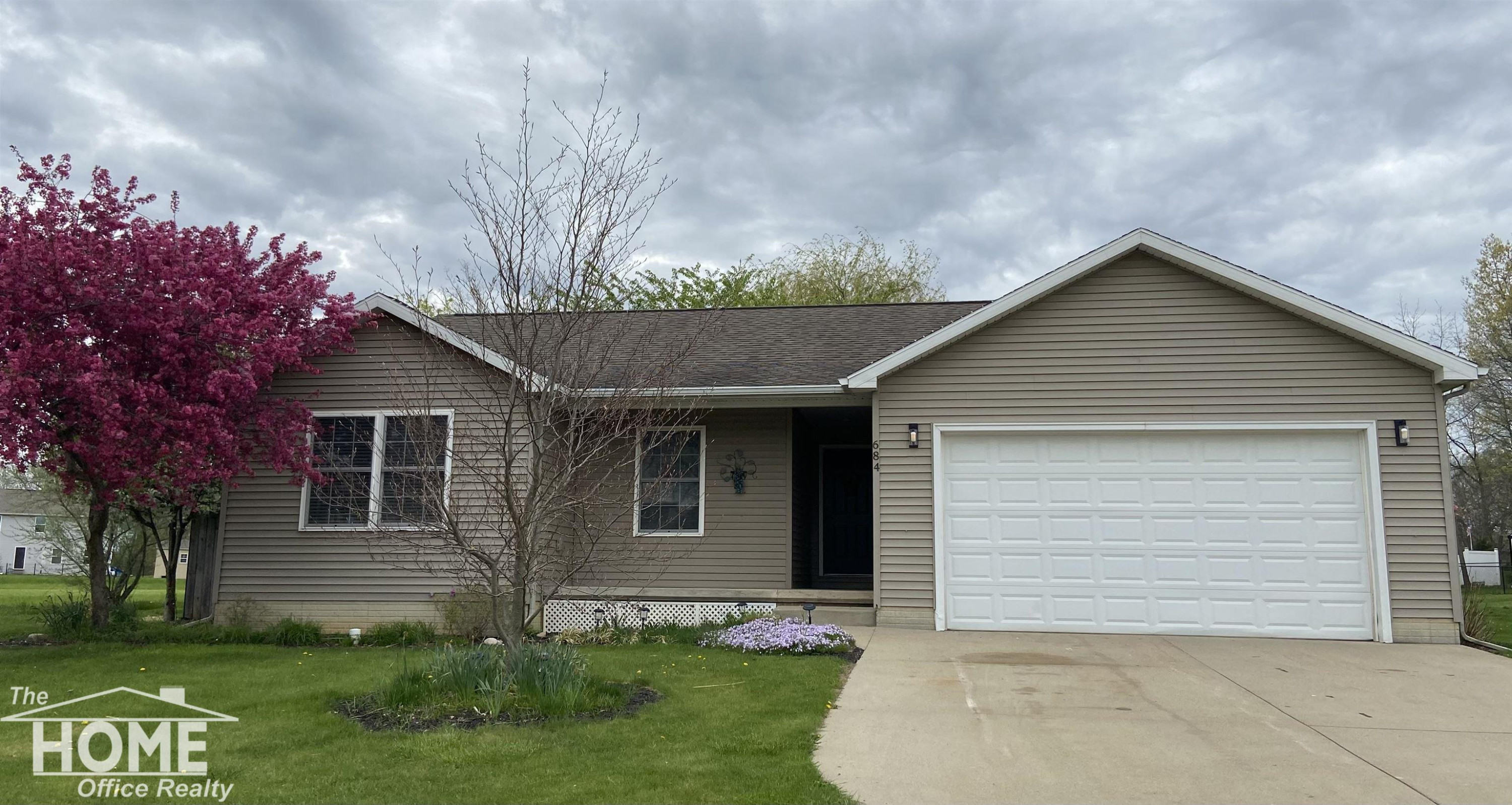684 Hillside Drive, Corunna, MI 48817 — front exterior