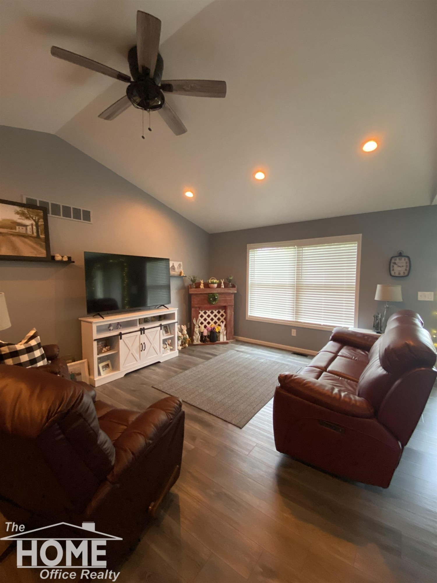 684 Hillside Drive, Corunna, MI 48817 — Photo 2