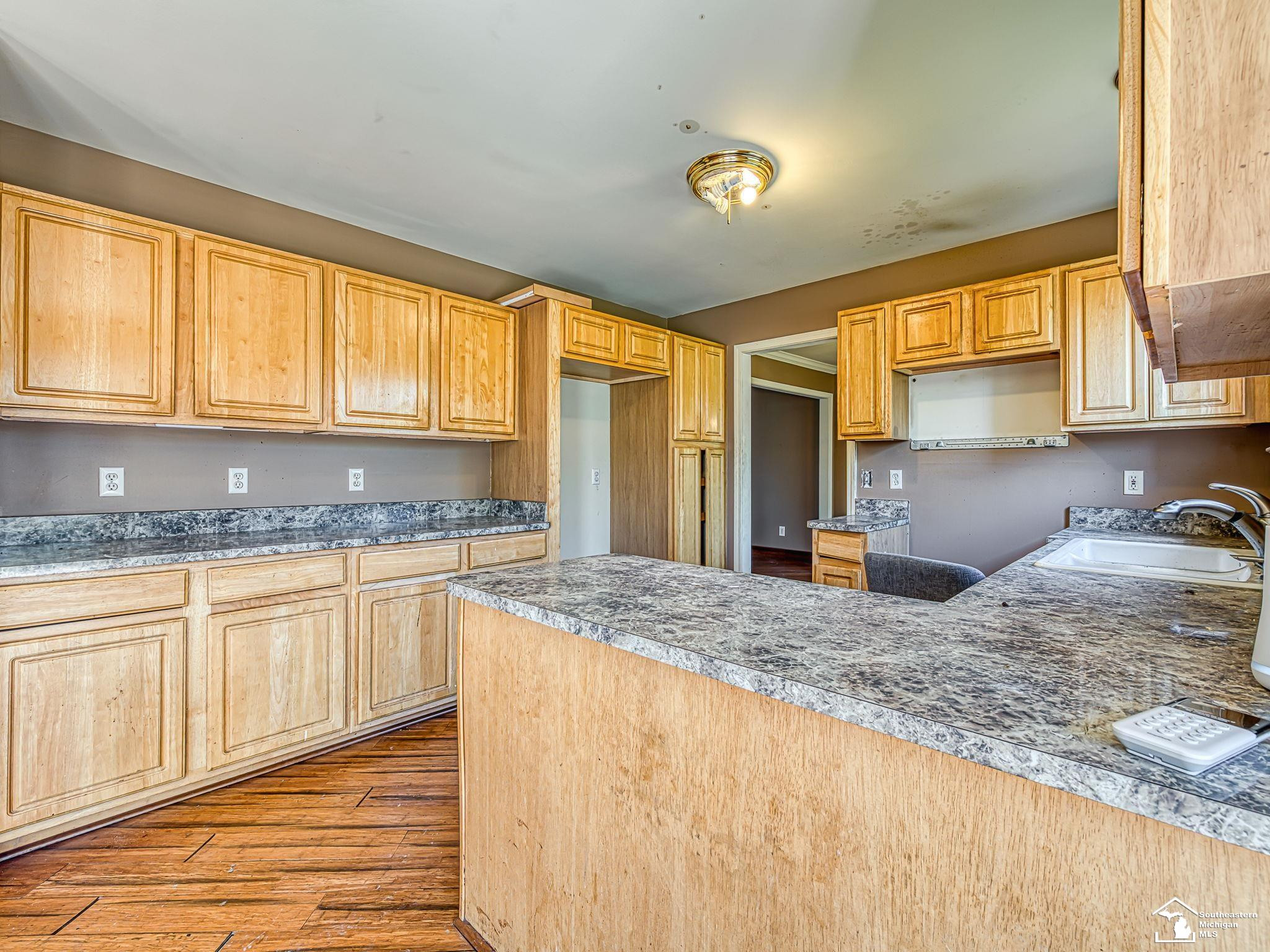 9676 Landsdowne Lane, Ypsilanti, MI 48197 — Photo 11