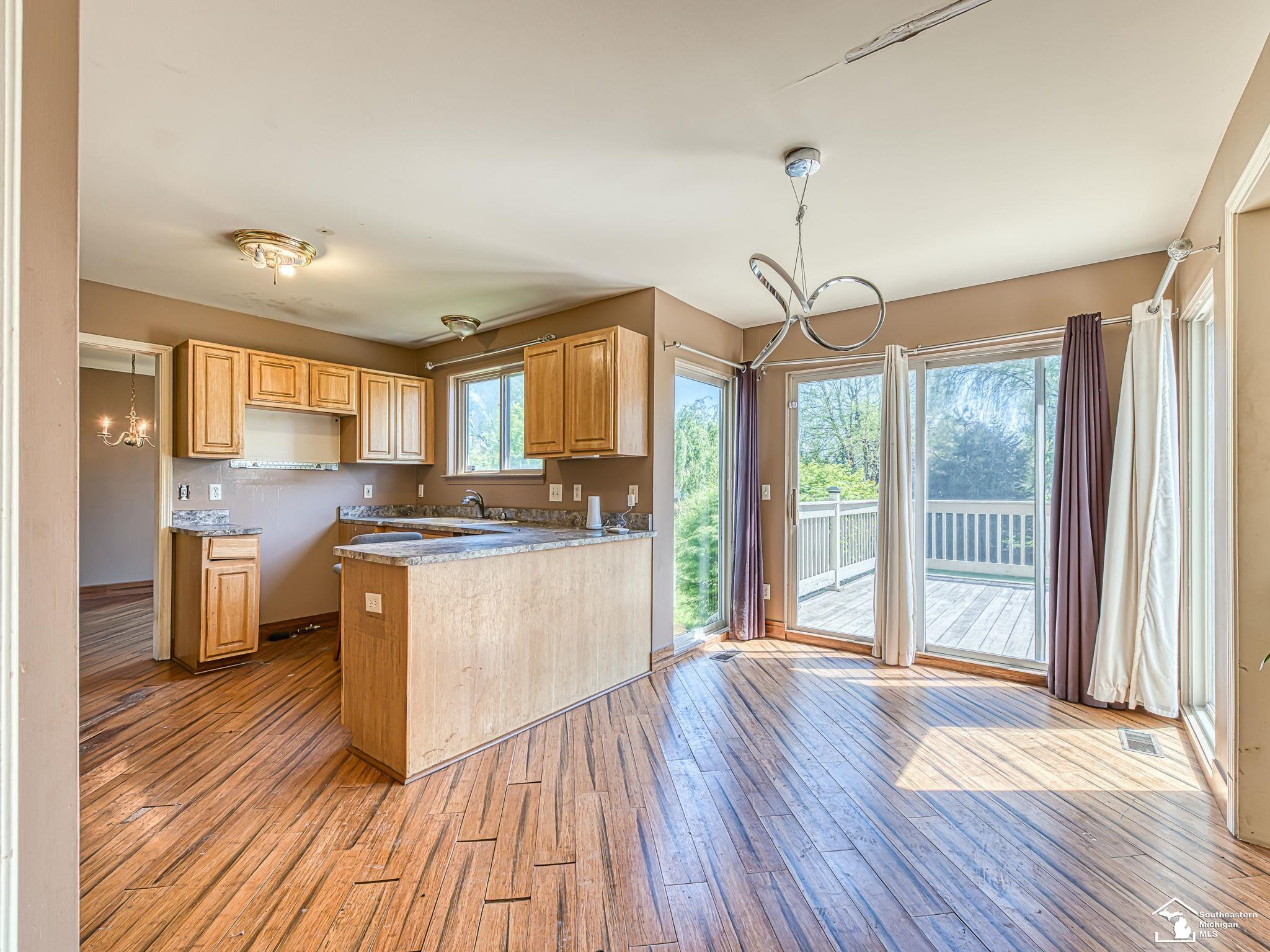 9676 Landsdowne Lane, Ypsilanti, MI 48197 — Photo 13