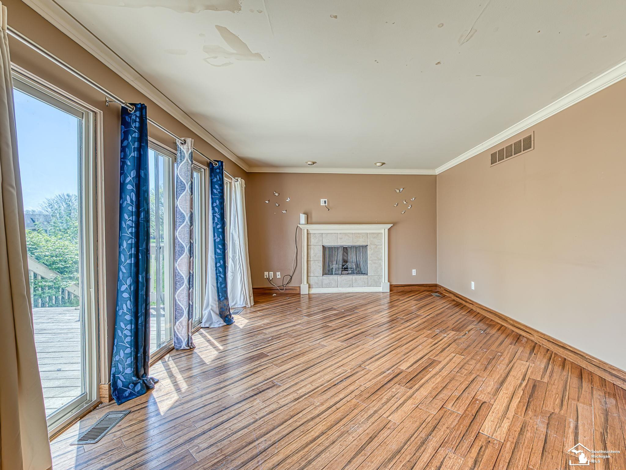 9676 Landsdowne Lane, Ypsilanti, MI 48197 — Photo 14