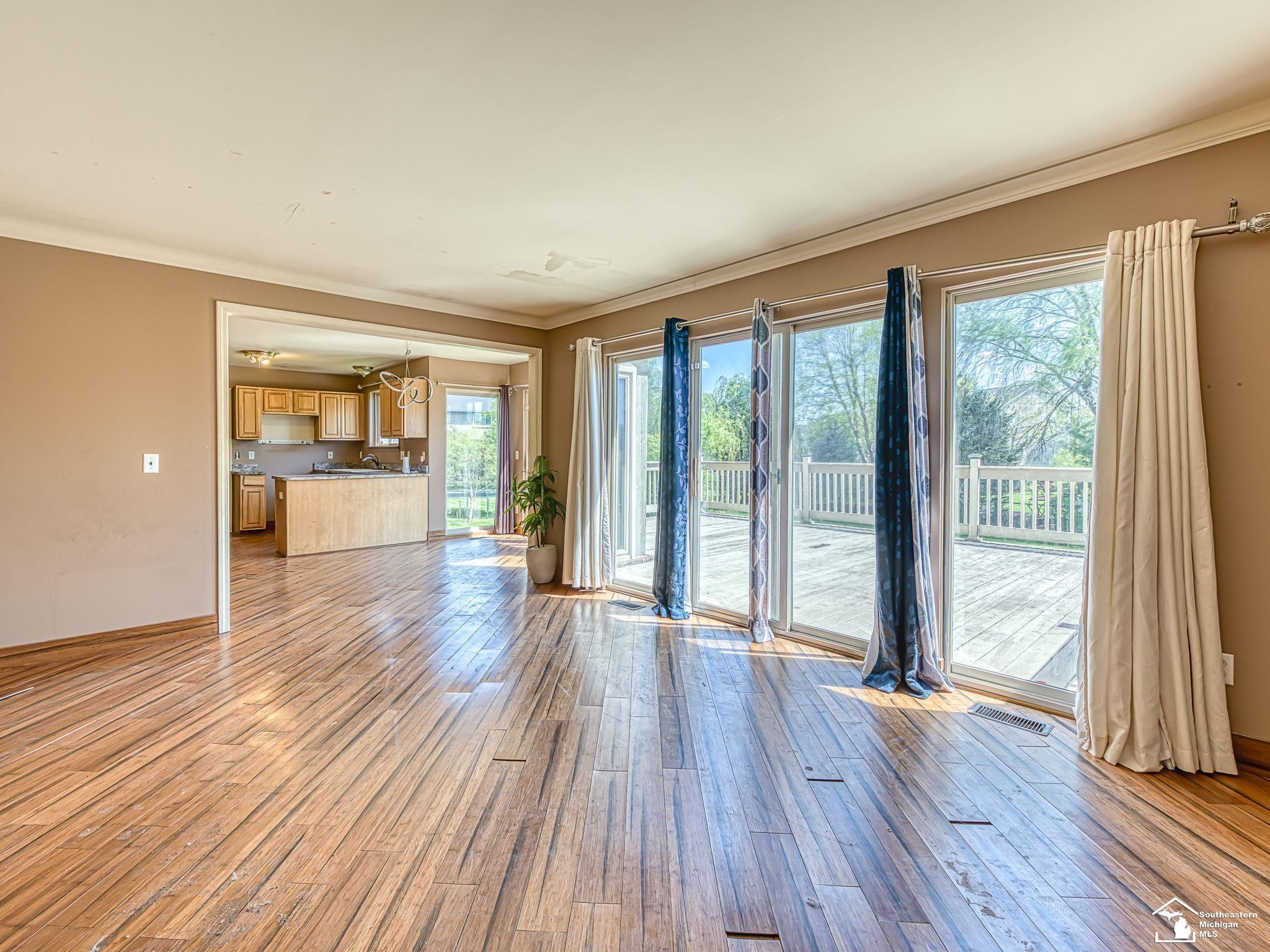 9676 Landsdowne Lane, Ypsilanti, MI 48197 — Photo 15