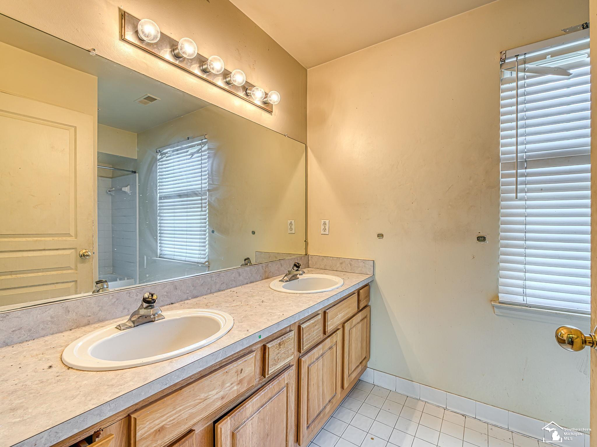 9676 Landsdowne Lane, Ypsilanti, MI 48197 — Photo 26