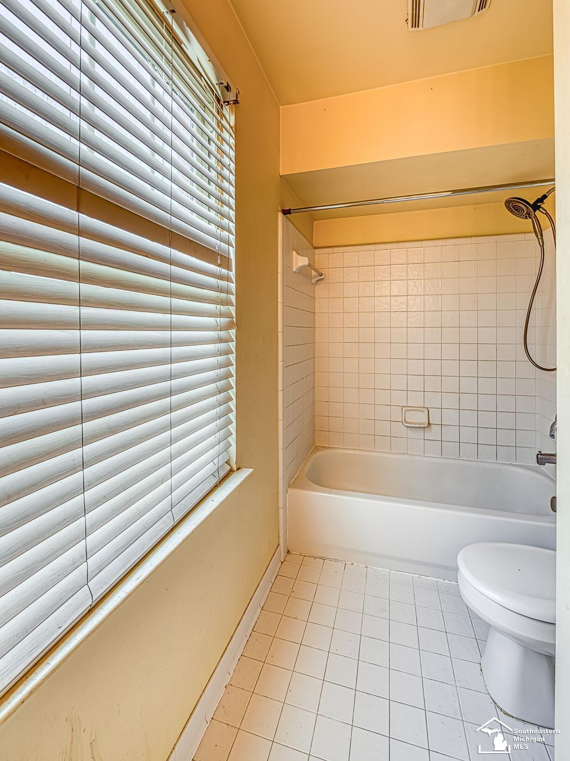 9676 Landsdowne Lane, Ypsilanti, MI 48197 — Photo 27