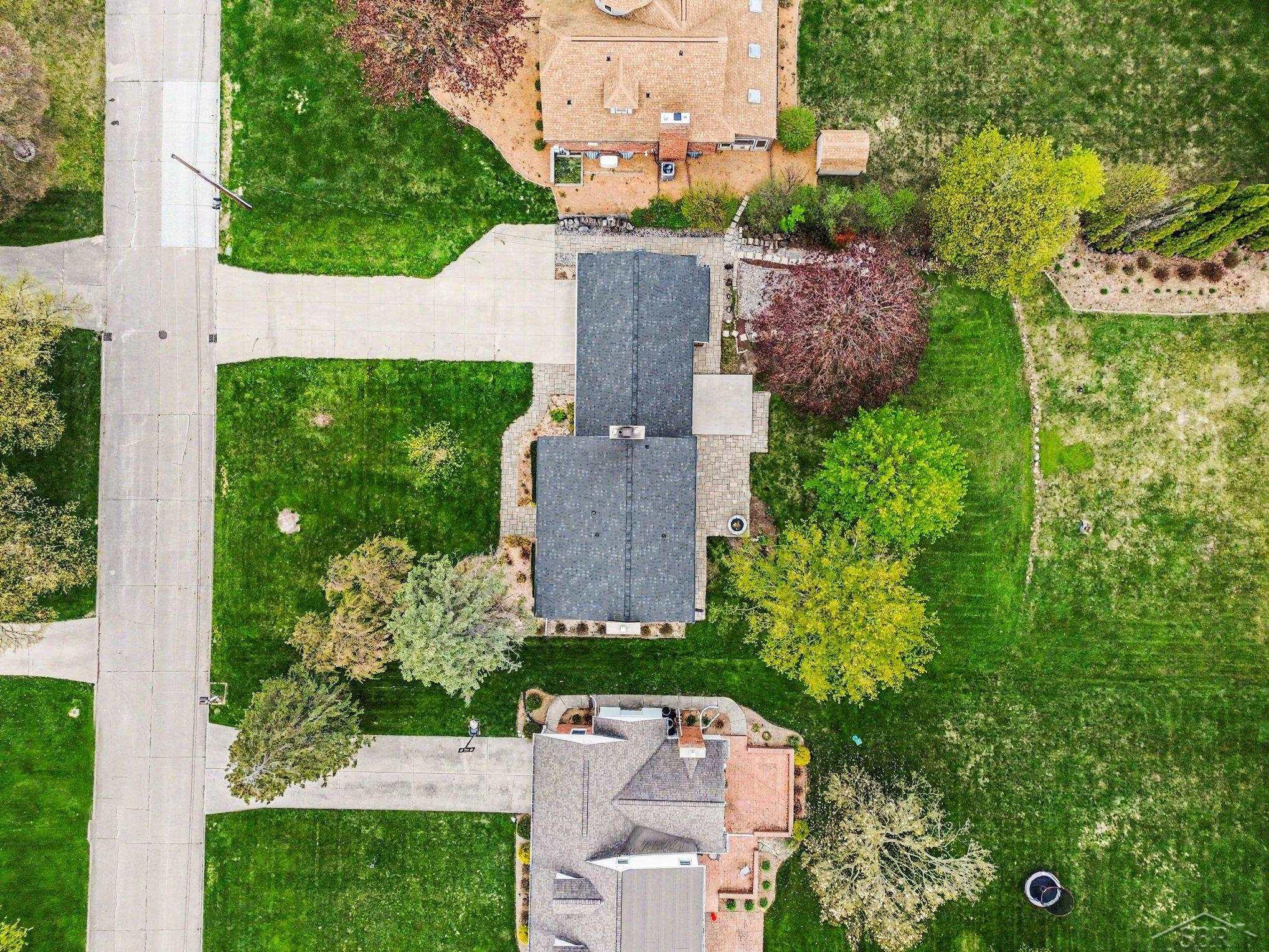 341 Foxboro Road, Saginaw, MI 48638 — Photo 33