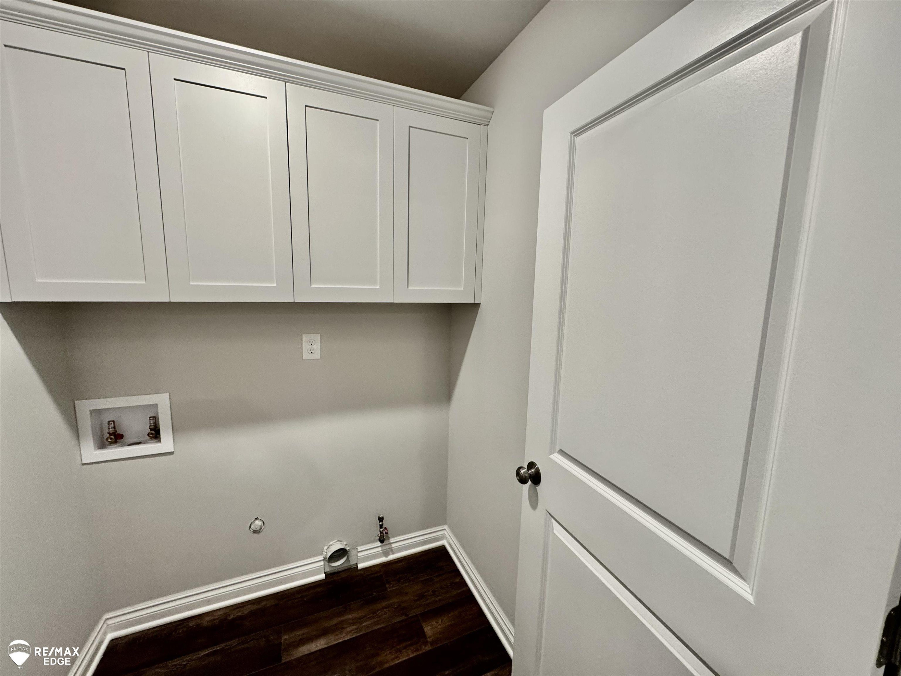 28011 Gregory Street, Grand Blanc, MI 48439 — Photo 8