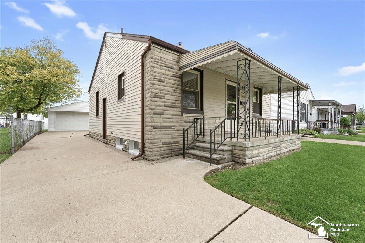 13668 Agnes Street, Southgate, MI 48195 — Photo 2