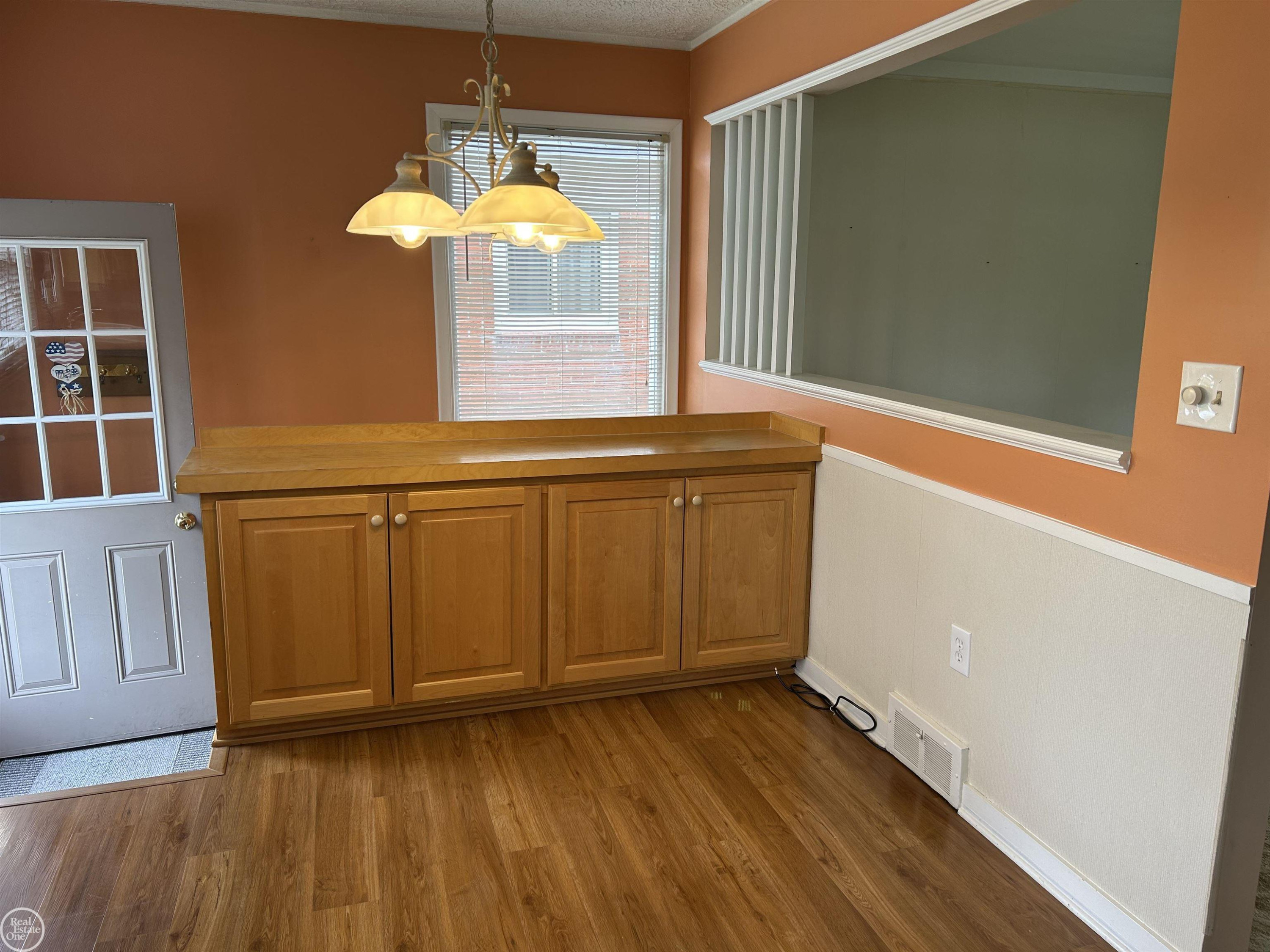 19813 Sherry Street, Saint Clair Shores, MI 48081 — Photo 10