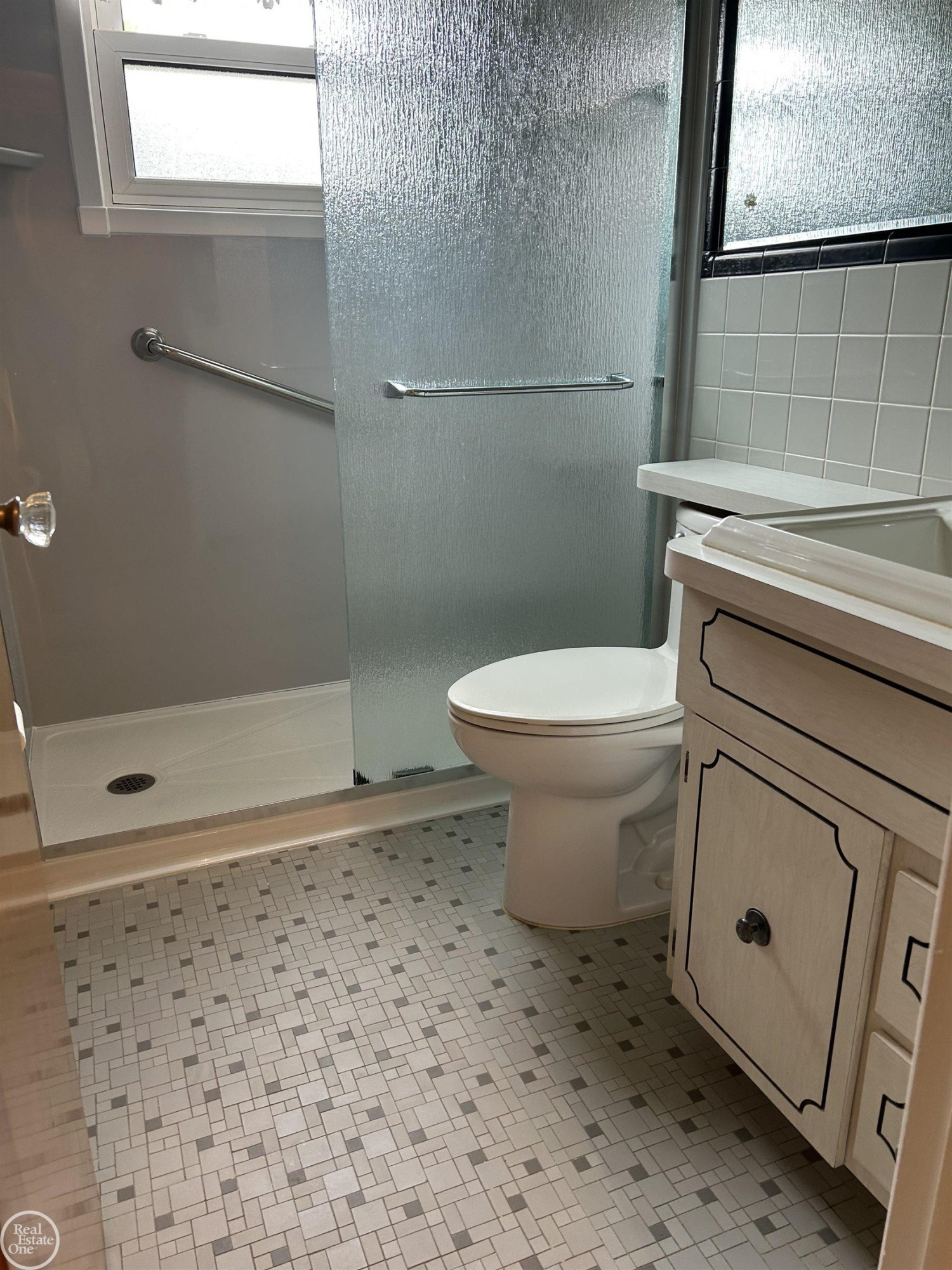19813 Sherry Street, Saint Clair Shores, MI 48081 — Photo 16
