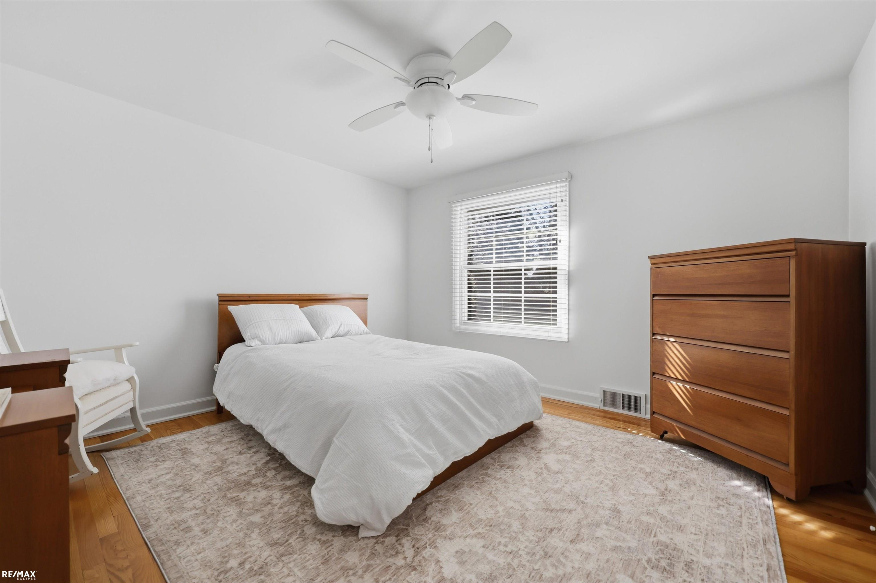 938 Candlestick Court, MI 48304 — Photo 17