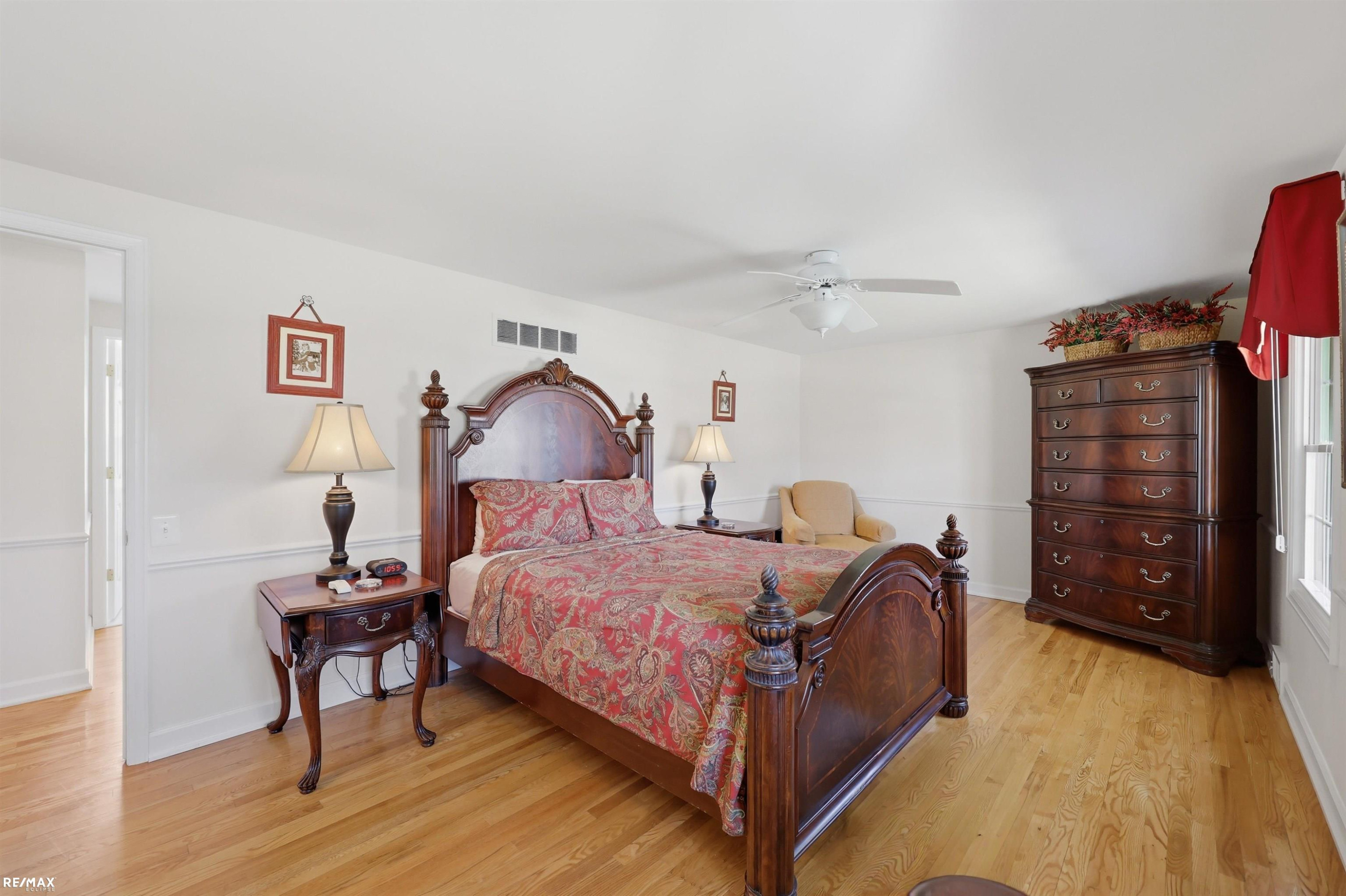 938 Candlestick Court, MI 48304 — Photo 23