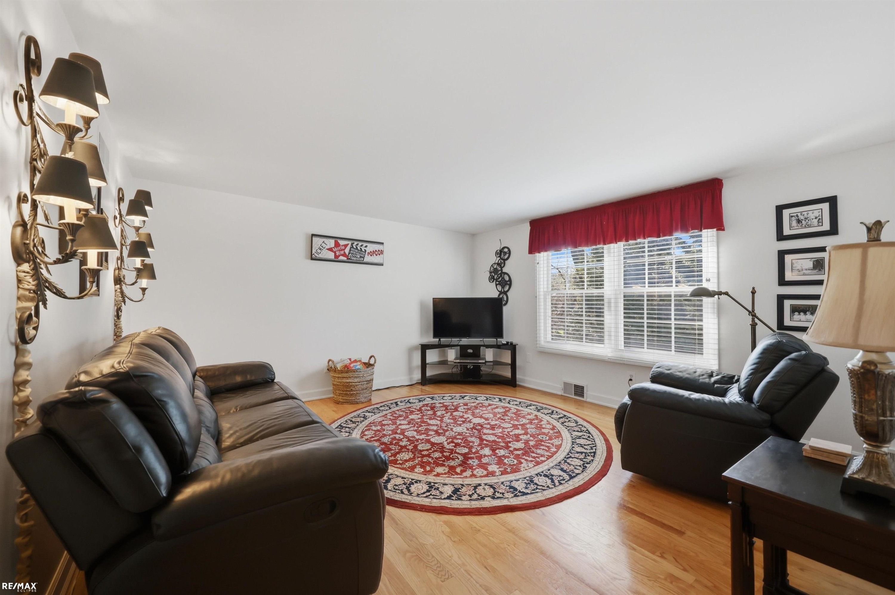 938 Candlestick Court, MI 48304 — Photo 28