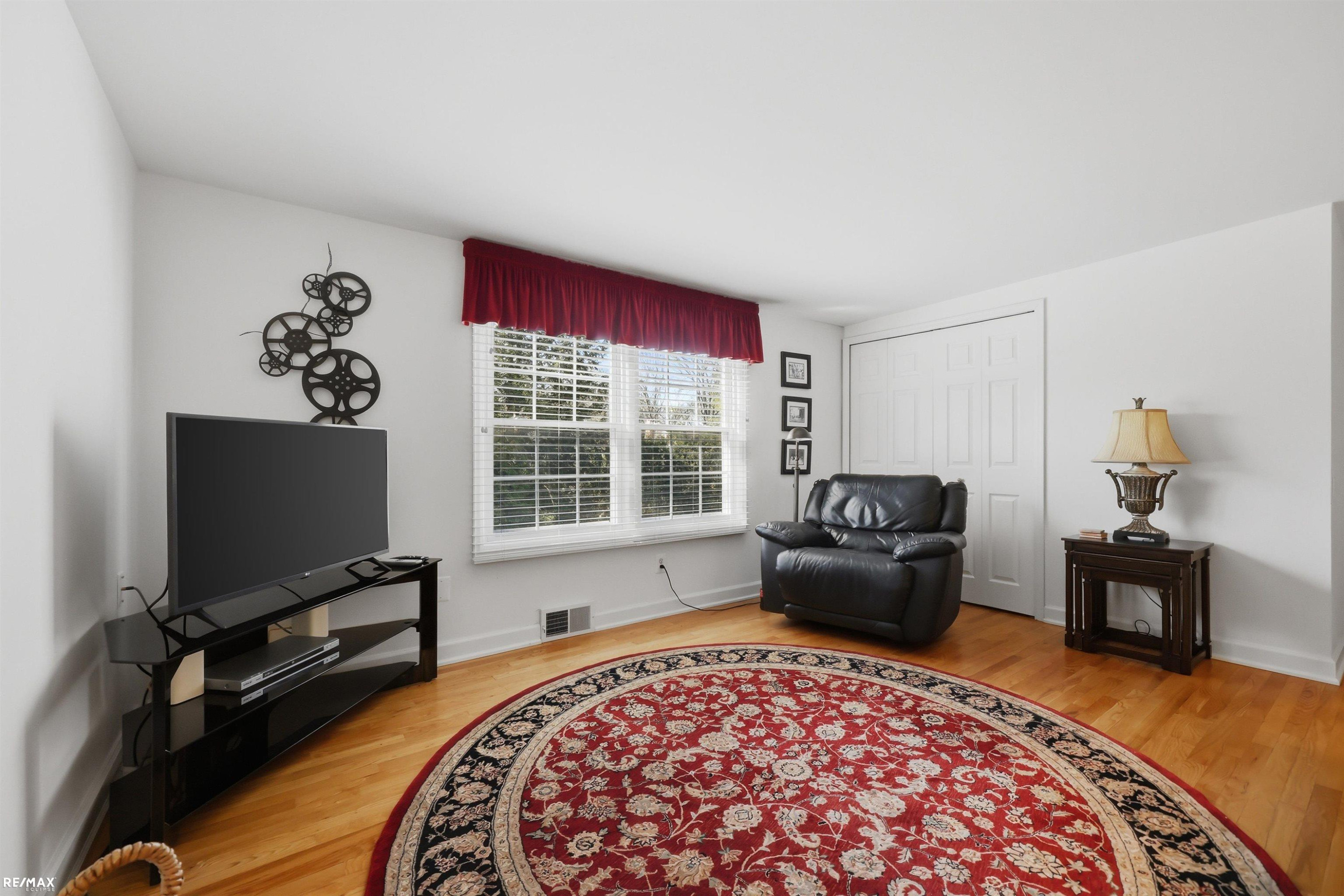 938 Candlestick Court, MI 48304 — Photo 29