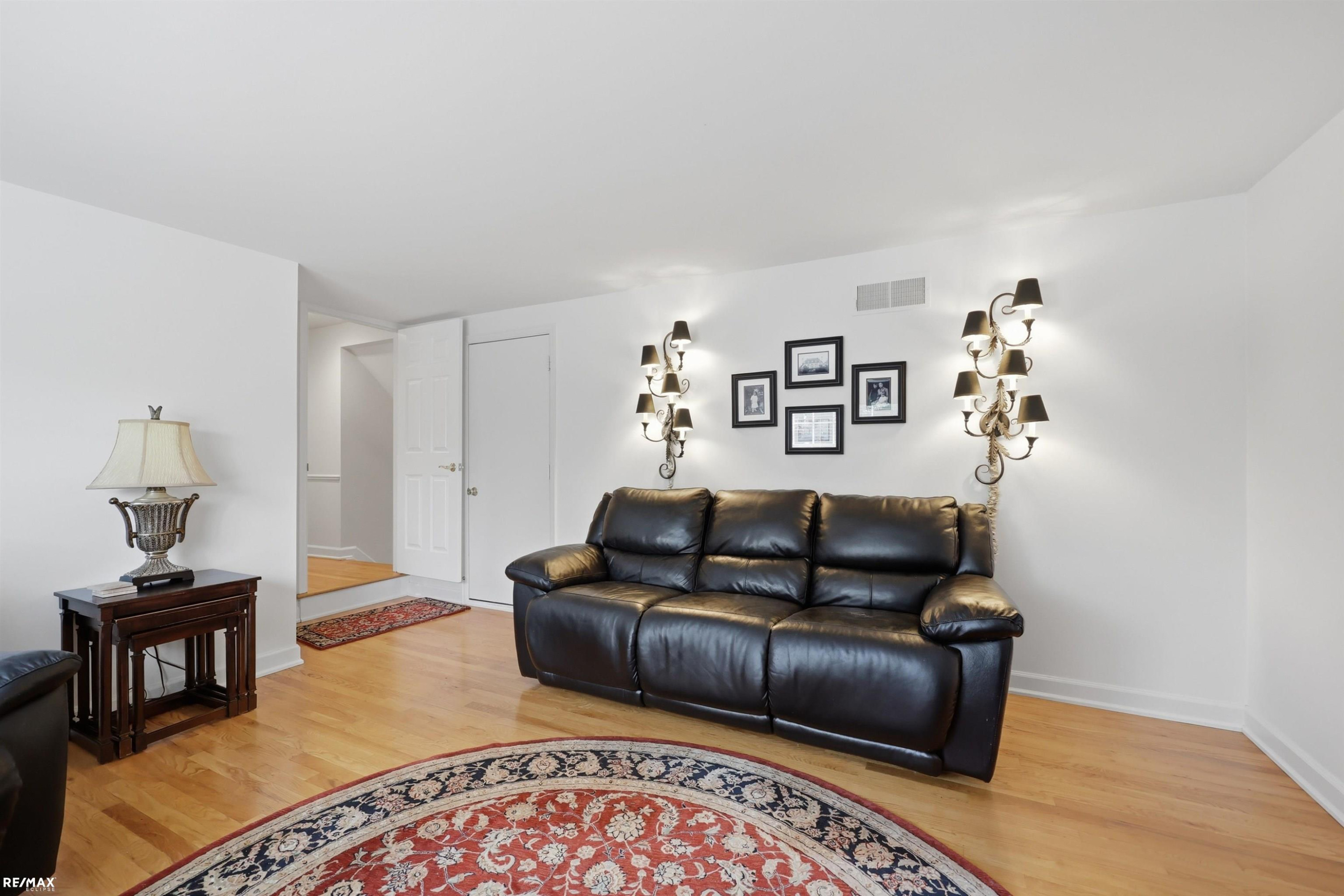 938 Candlestick Court, MI 48304 — Photo 30