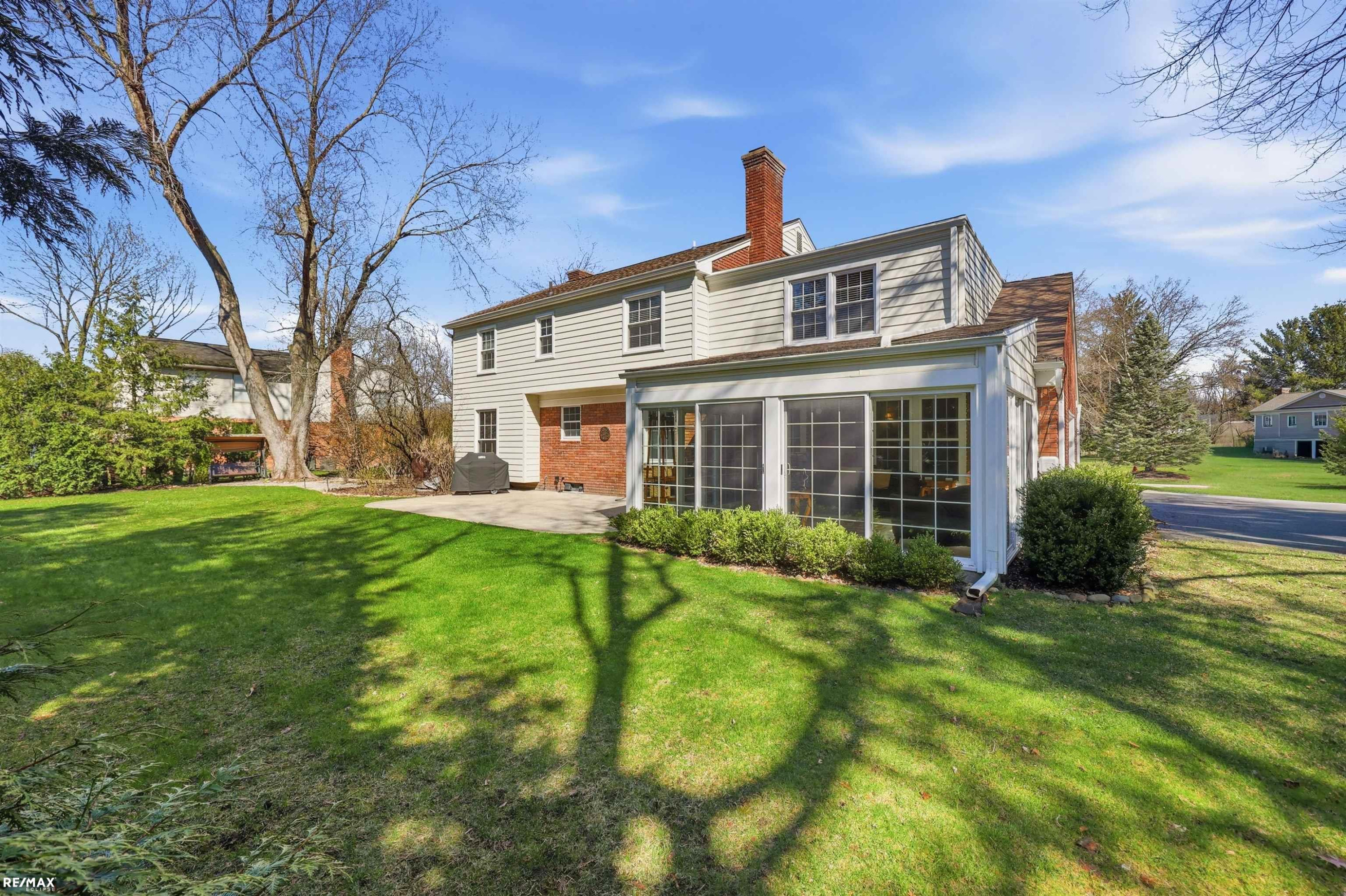 938 Candlestick Court, MI 48304 — Photo 32