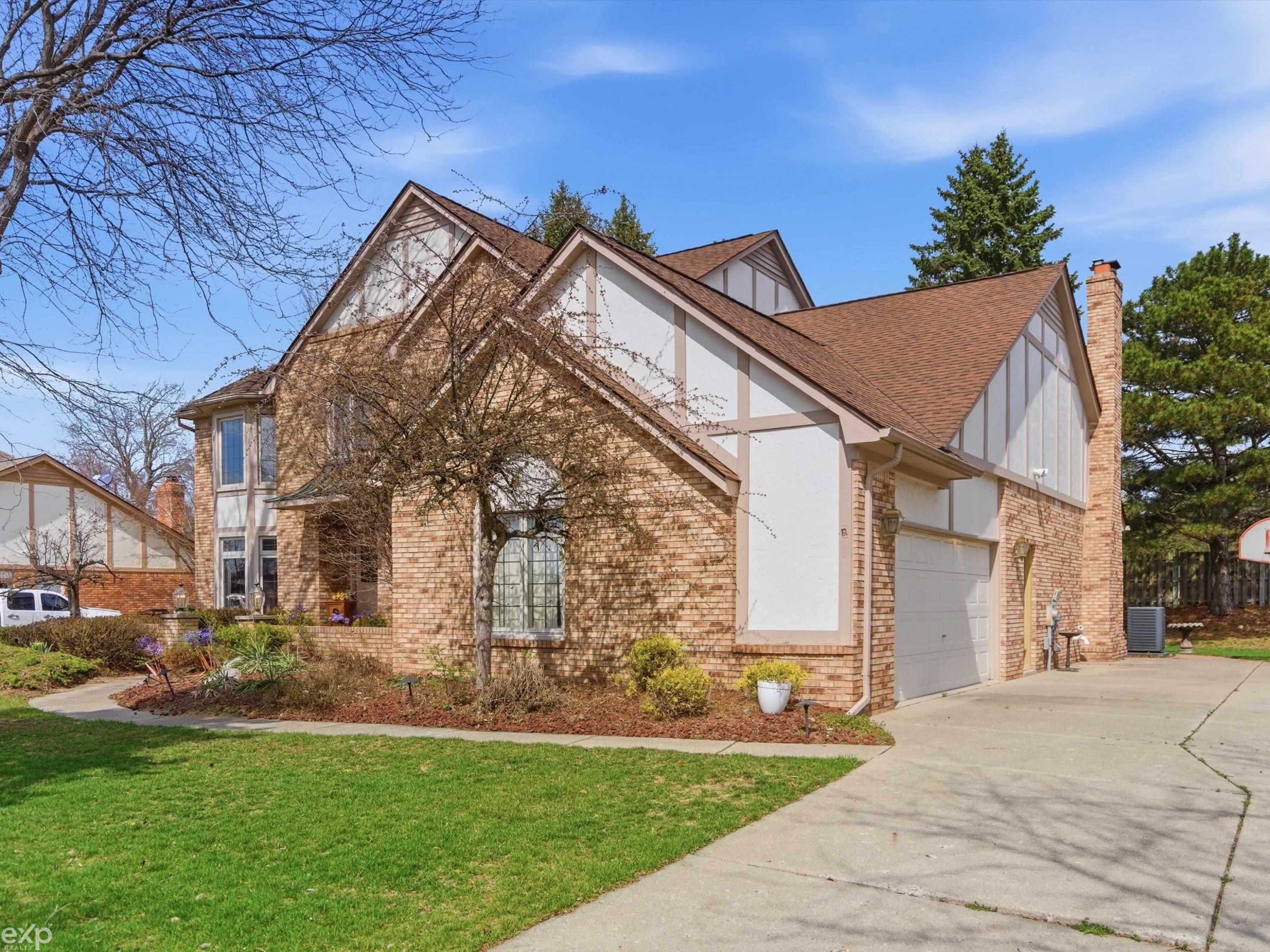 48290 Lakeland Drive, Shelby, MI 48317 — Photo 2
