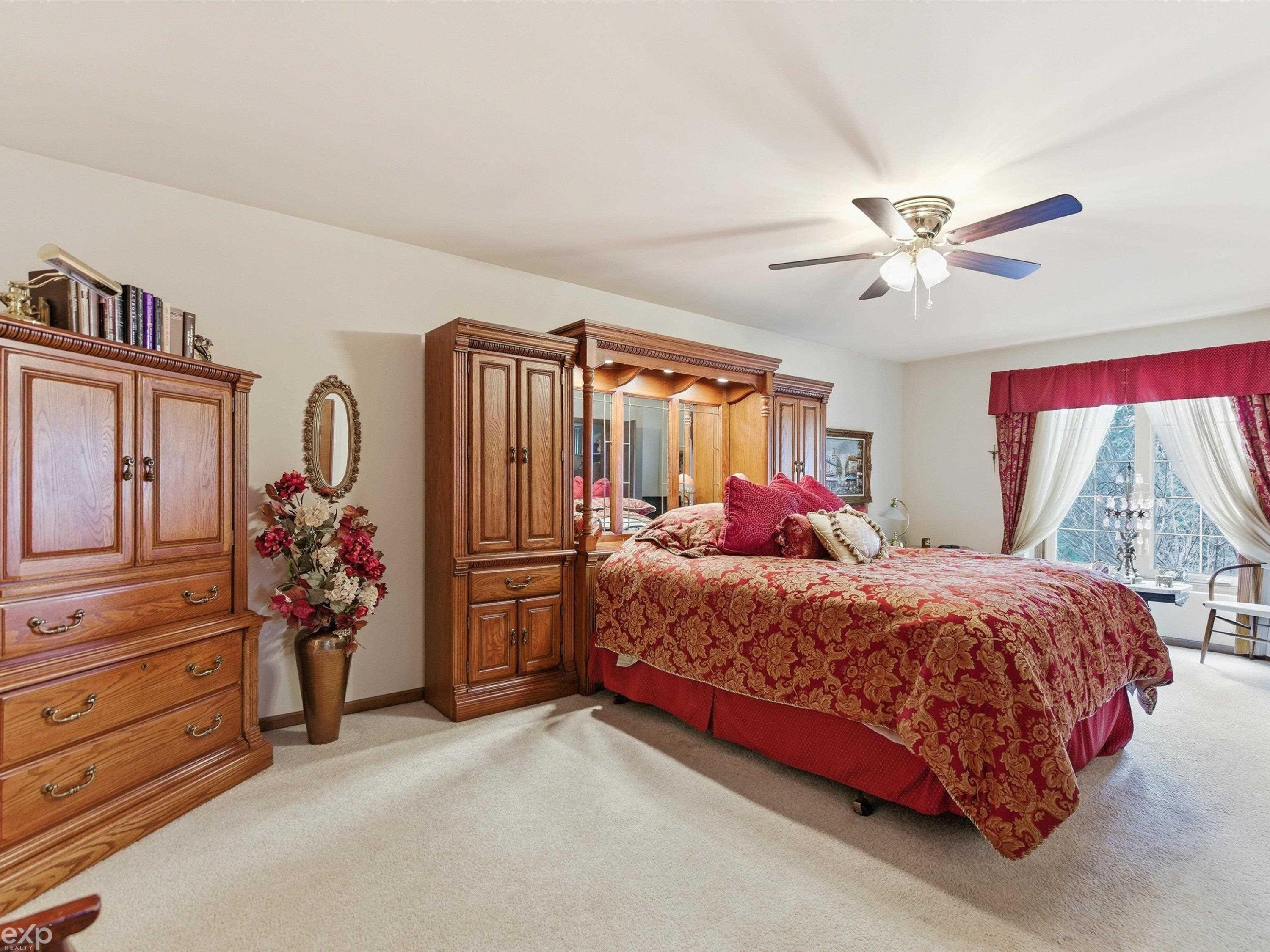 48290 Lakeland Drive, Shelby, MI 48317 — Photo 12