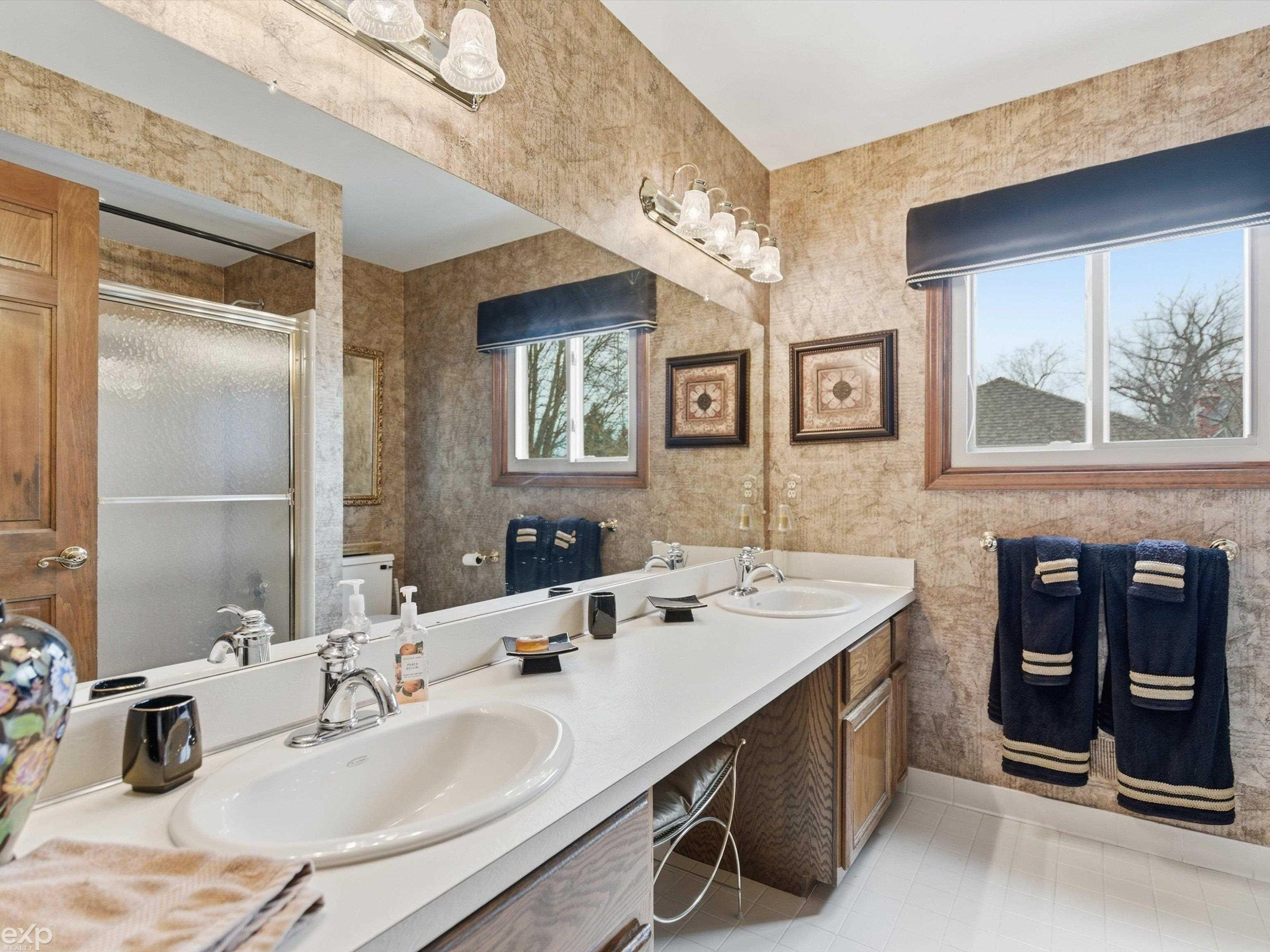 48290 Lakeland Drive, Shelby, MI 48317 — Photo 16