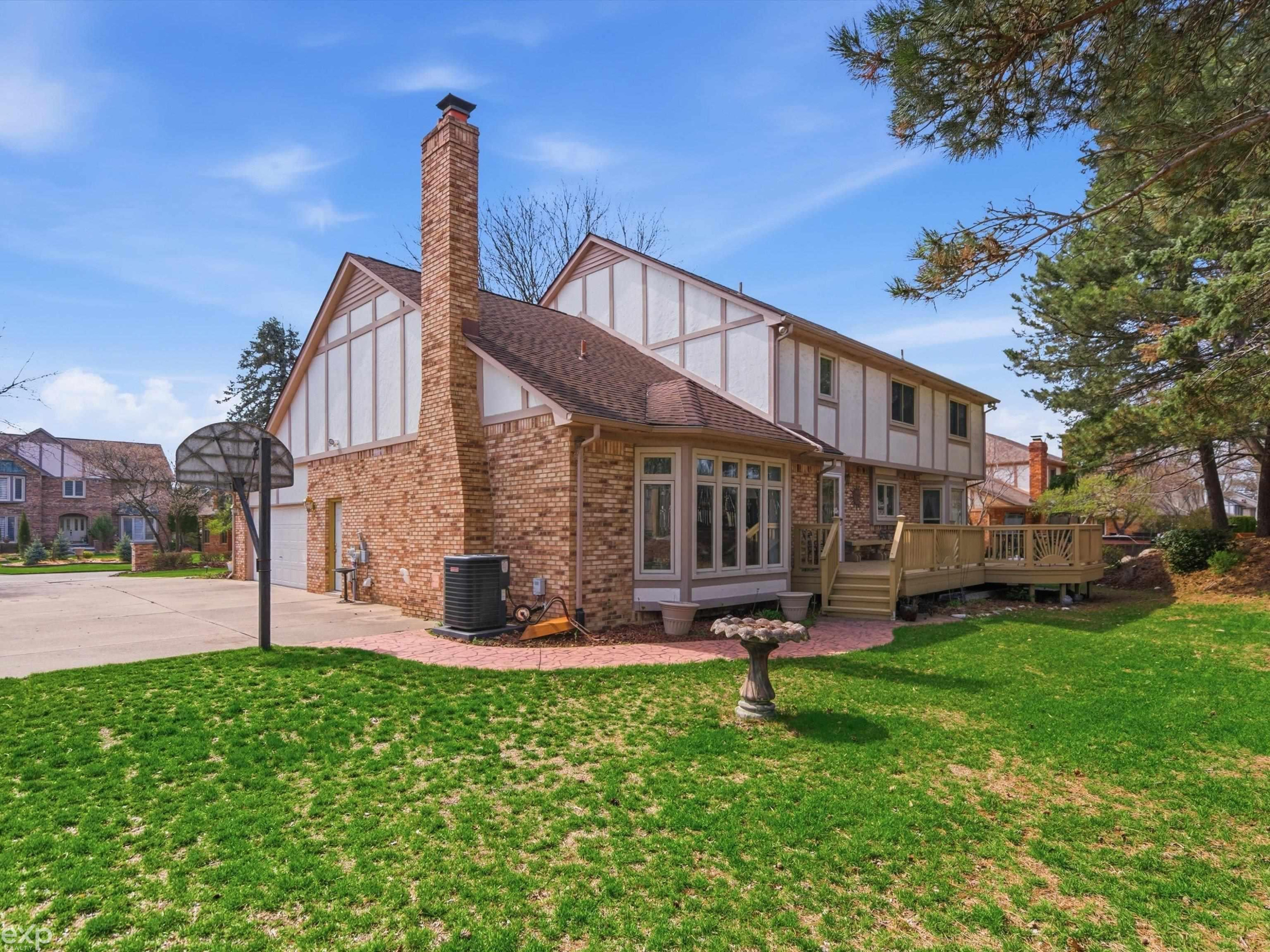 48290 Lakeland Drive, Shelby, MI 48317 — Photo 28