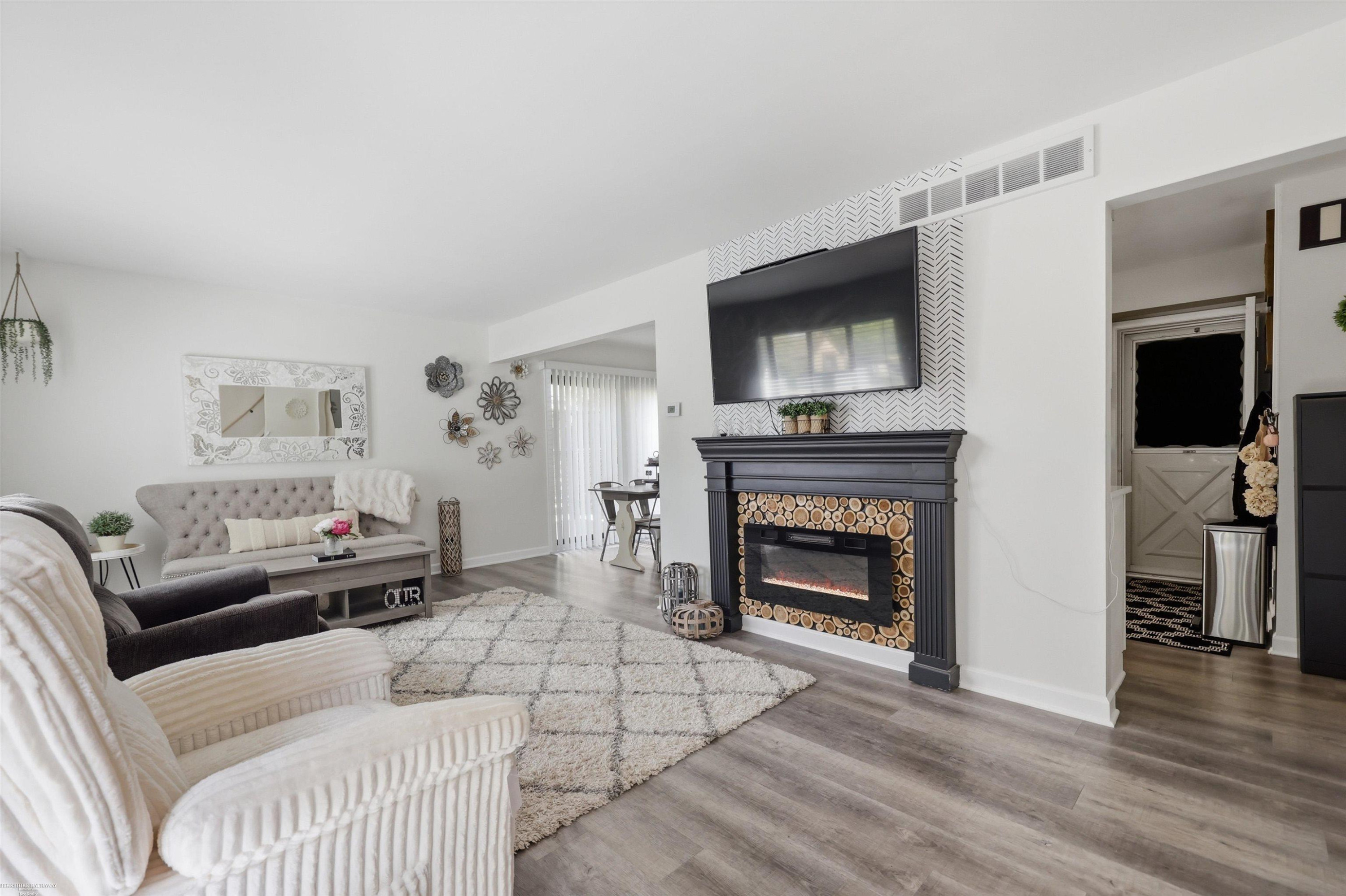 41626 Bedford Street, Canton, MI 48187 — Photo 5