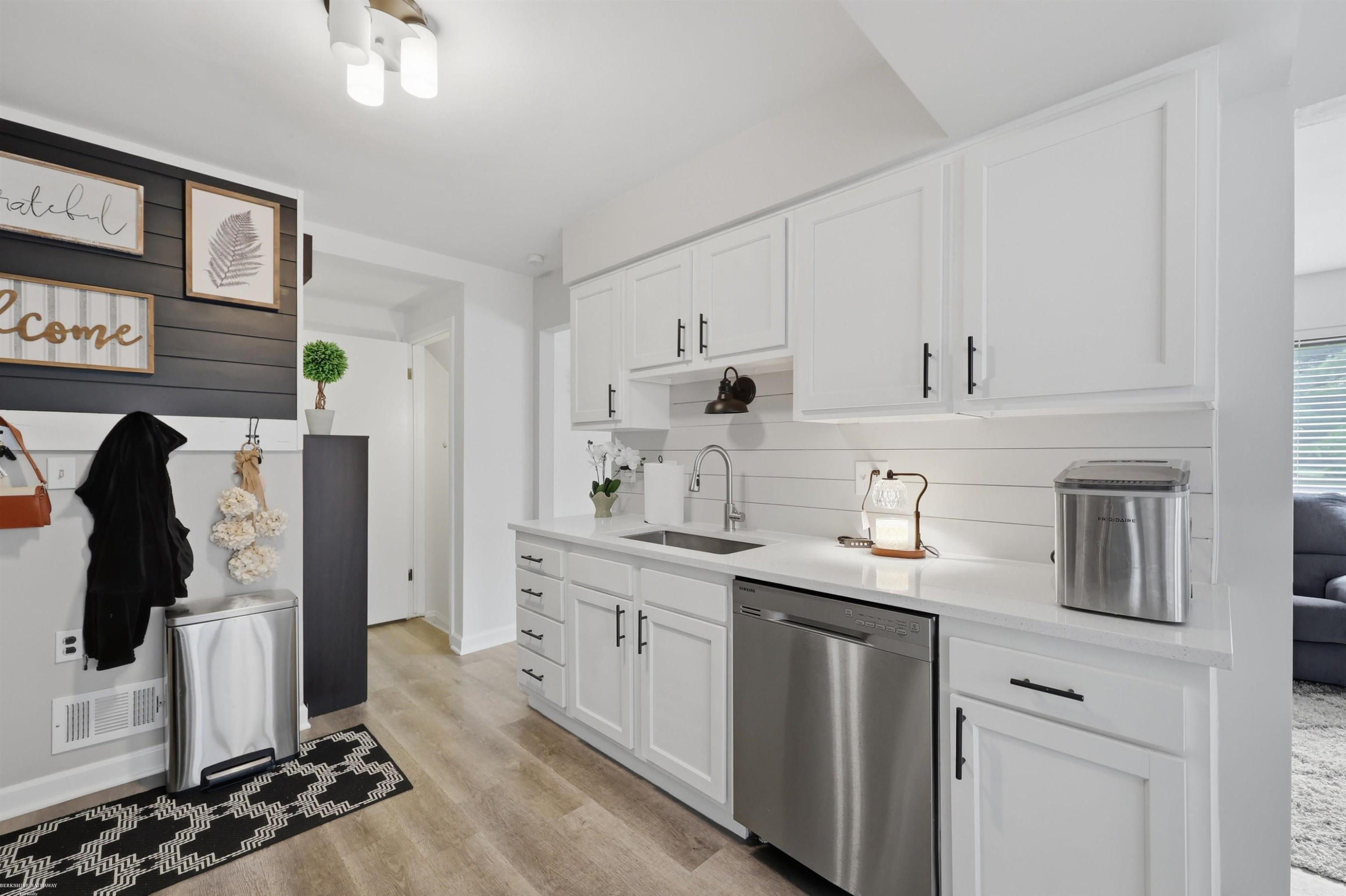 41626 Bedford Street, Canton, MI 48187 — Photo 12