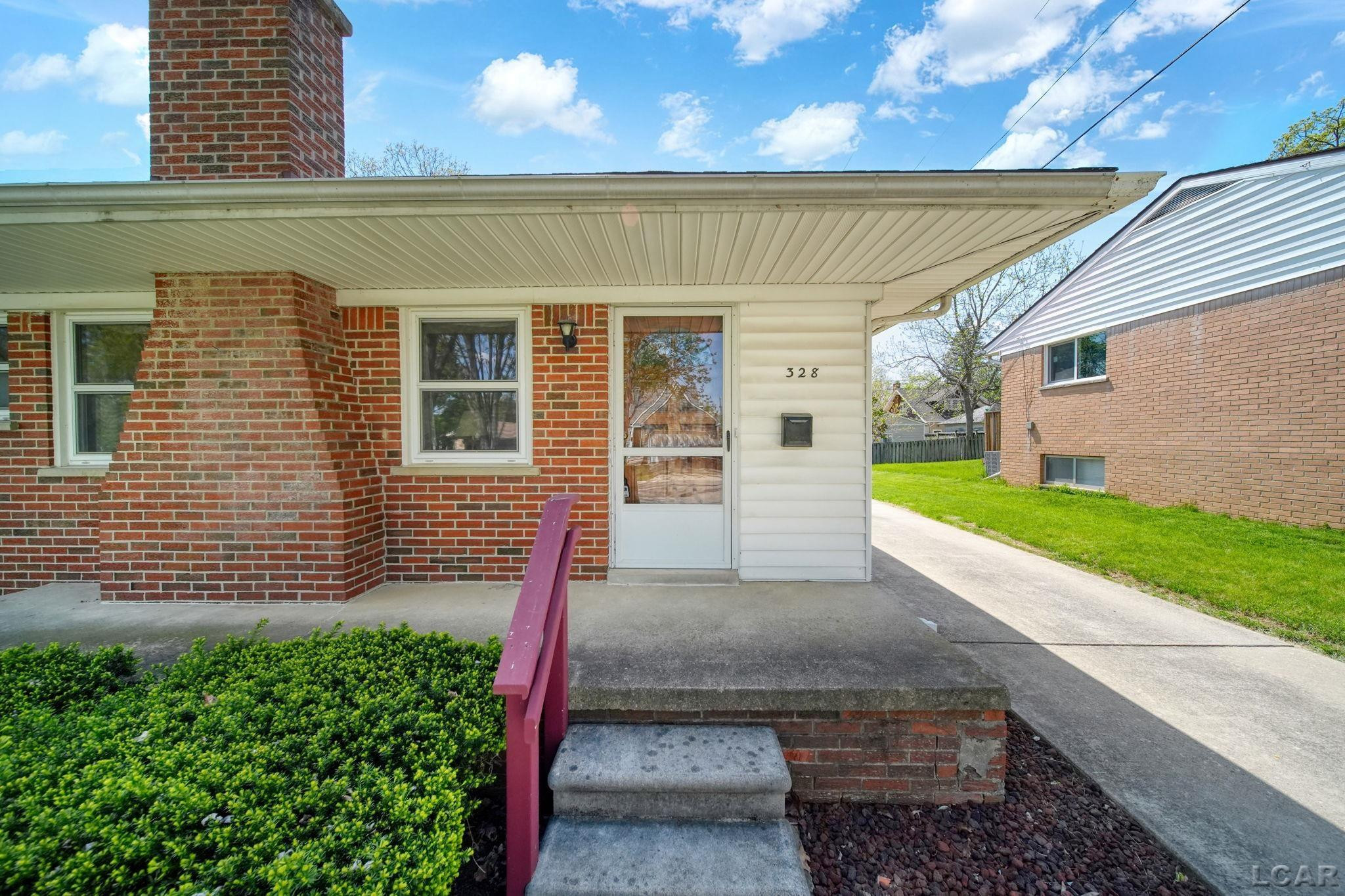 328 Hillcrest Drive, Saline, MI 48176 — Photo 4