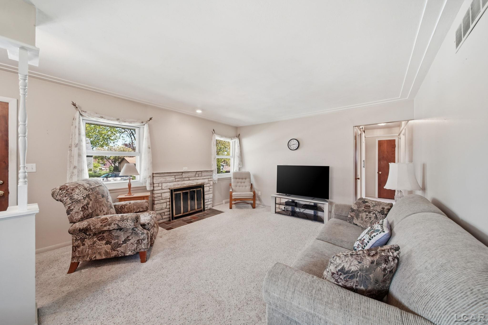 328 Hillcrest Drive, Saline, MI 48176 — Photo 6