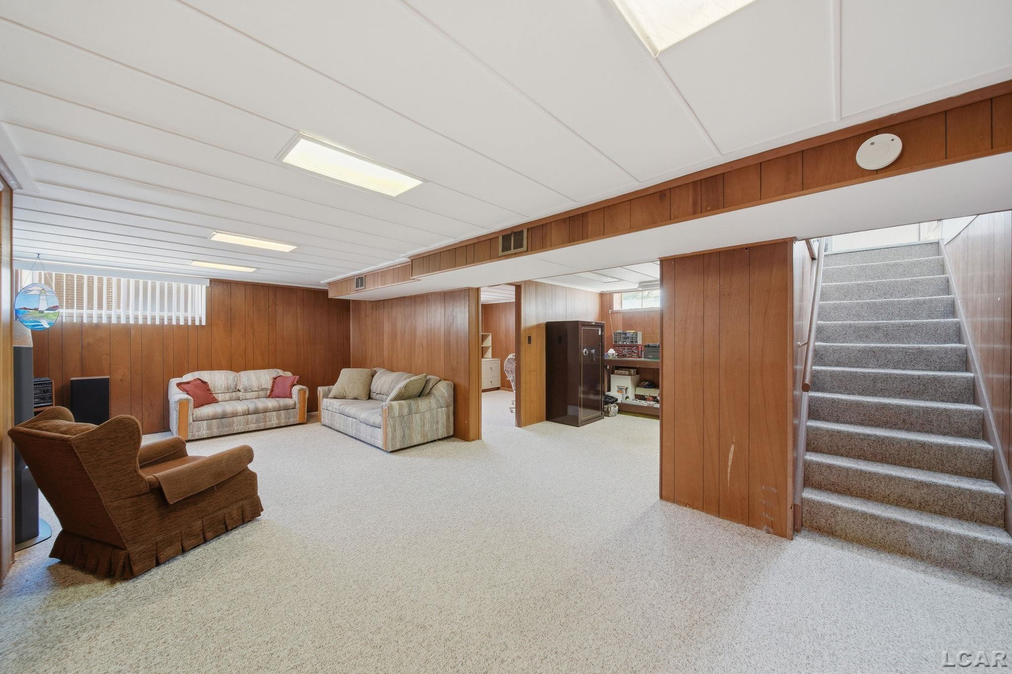 328 Hillcrest Drive, Saline, MI 48176 — Photo 18