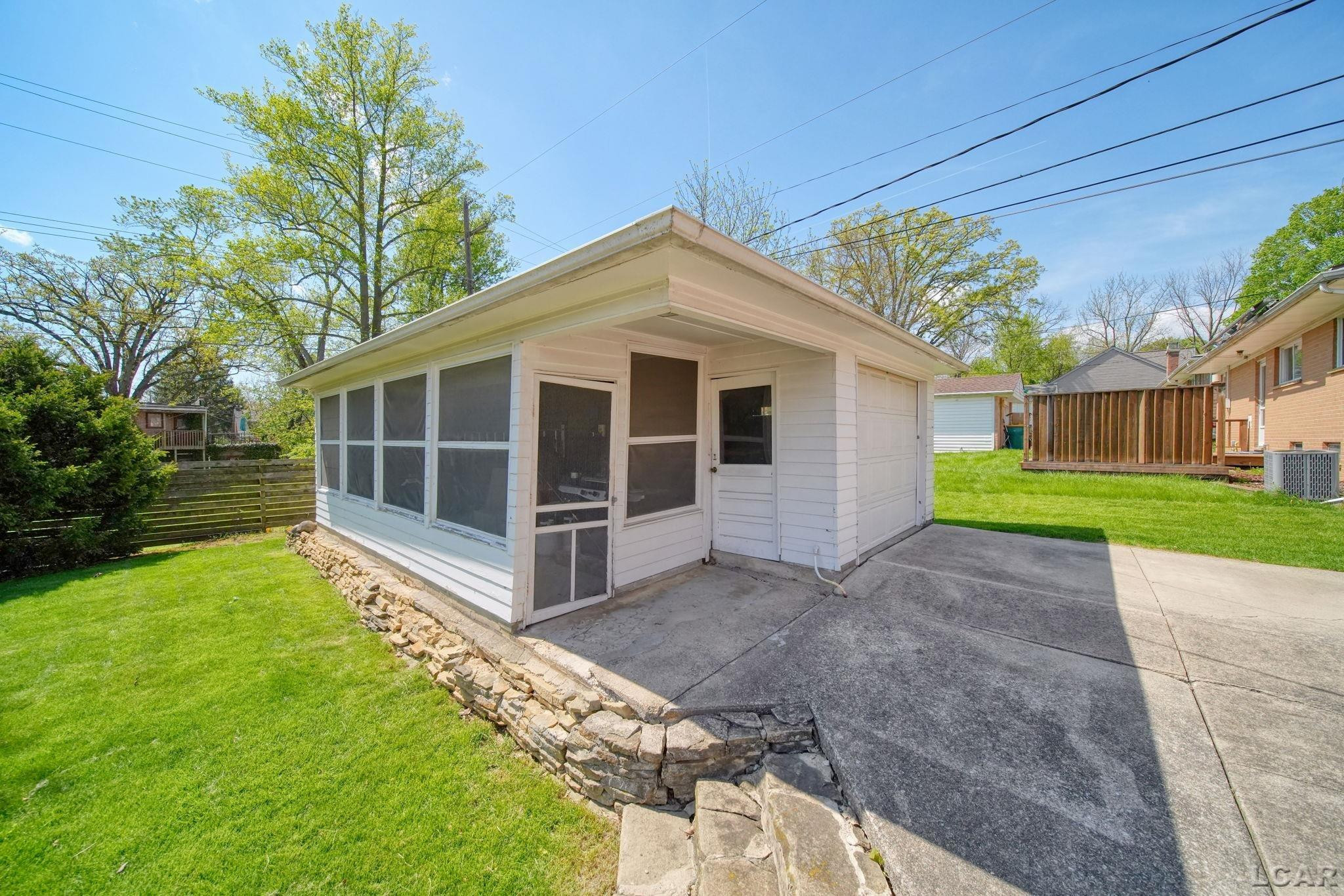 328 Hillcrest Drive, Saline, MI 48176 — Photo 24
