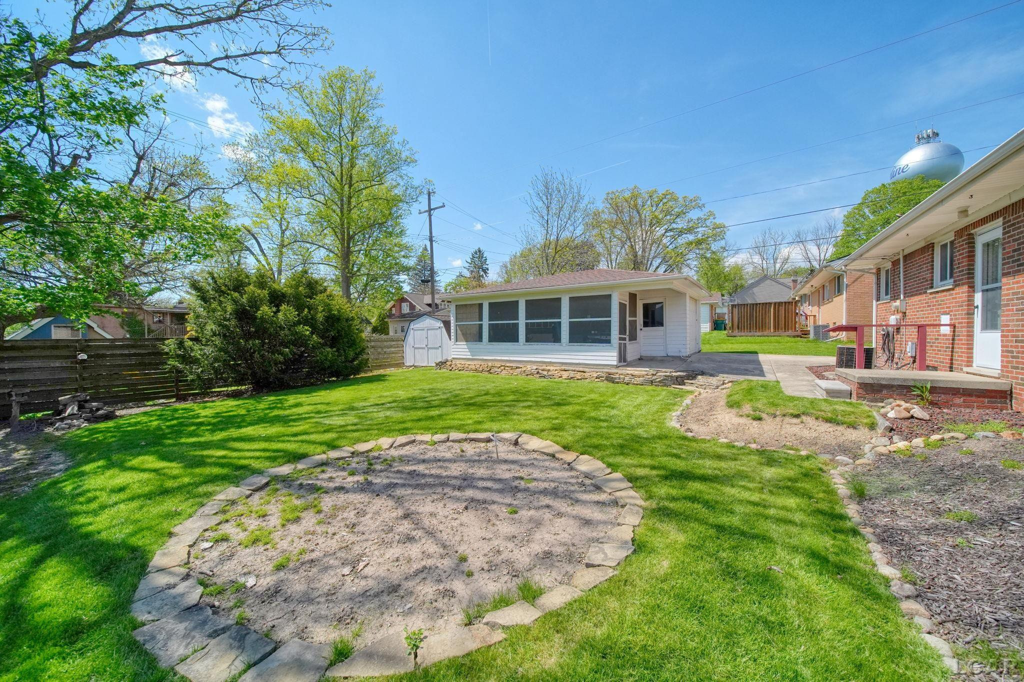 328 Hillcrest Drive, Saline, MI 48176 — Photo 30