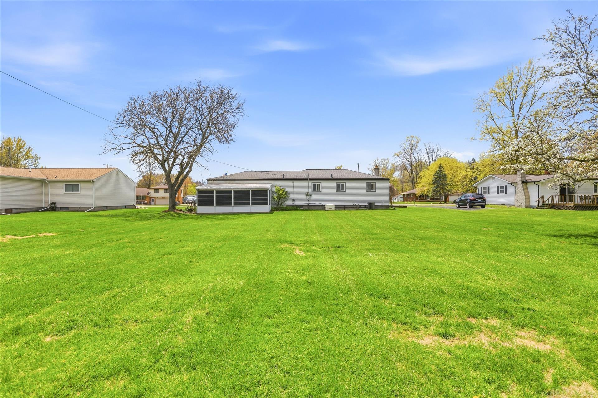48809 Sugarbush Road, Chesterfield, MI 48047 — Photo 30