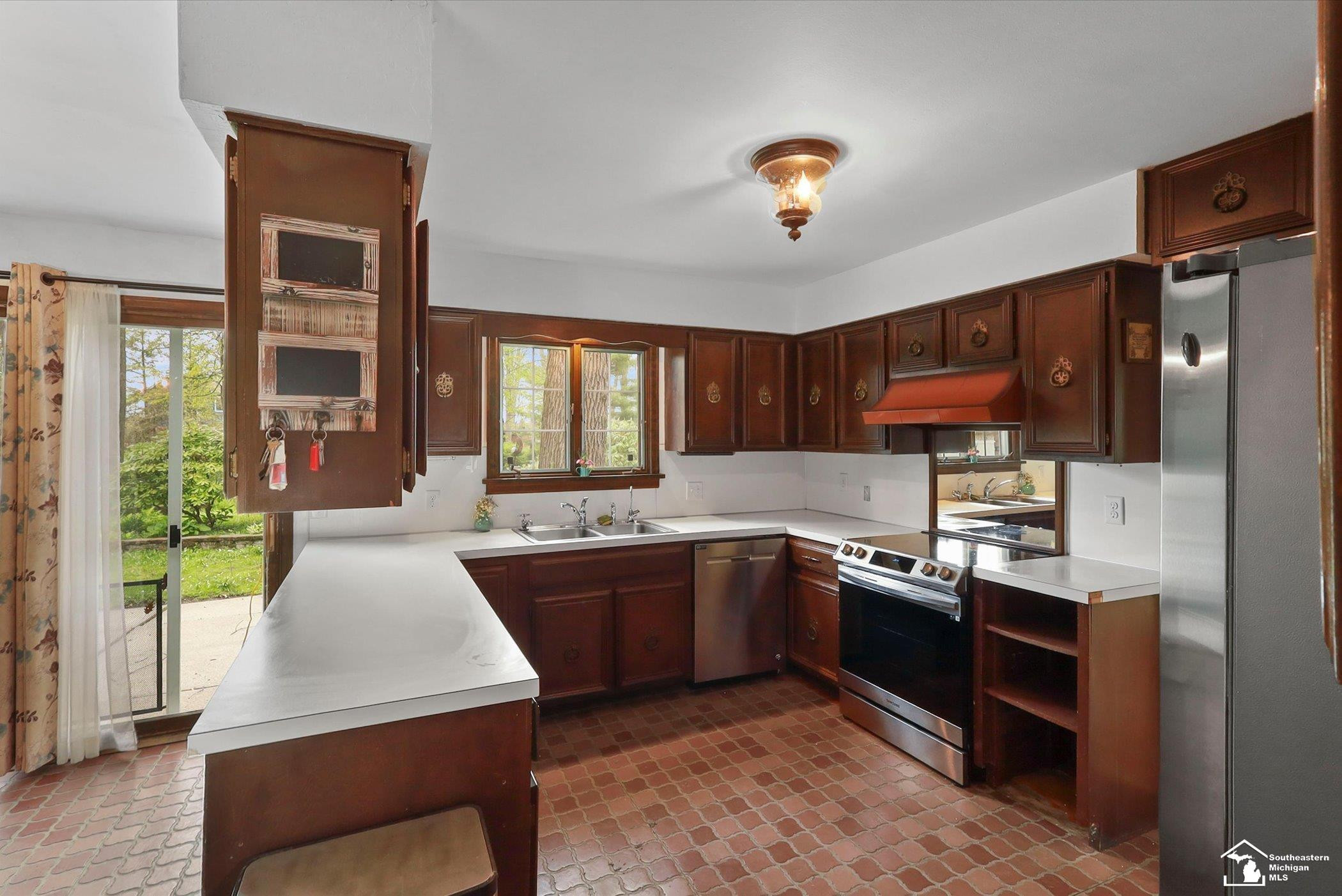 1950 Brookwood Lane, Temperance, MI 48182 — Photo 13