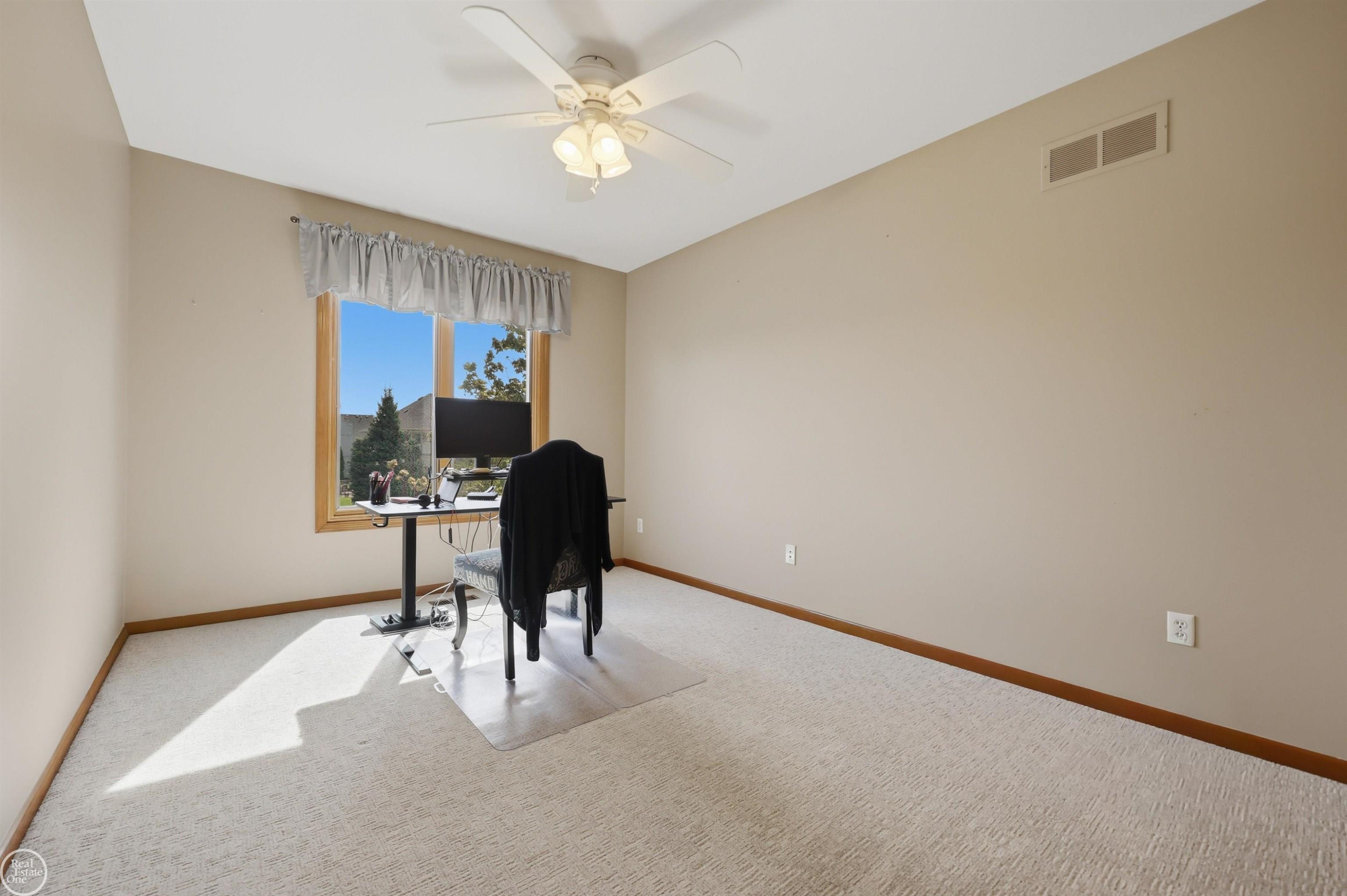55521 Placid Drive, Macomb, MI 48042 — Photo 32