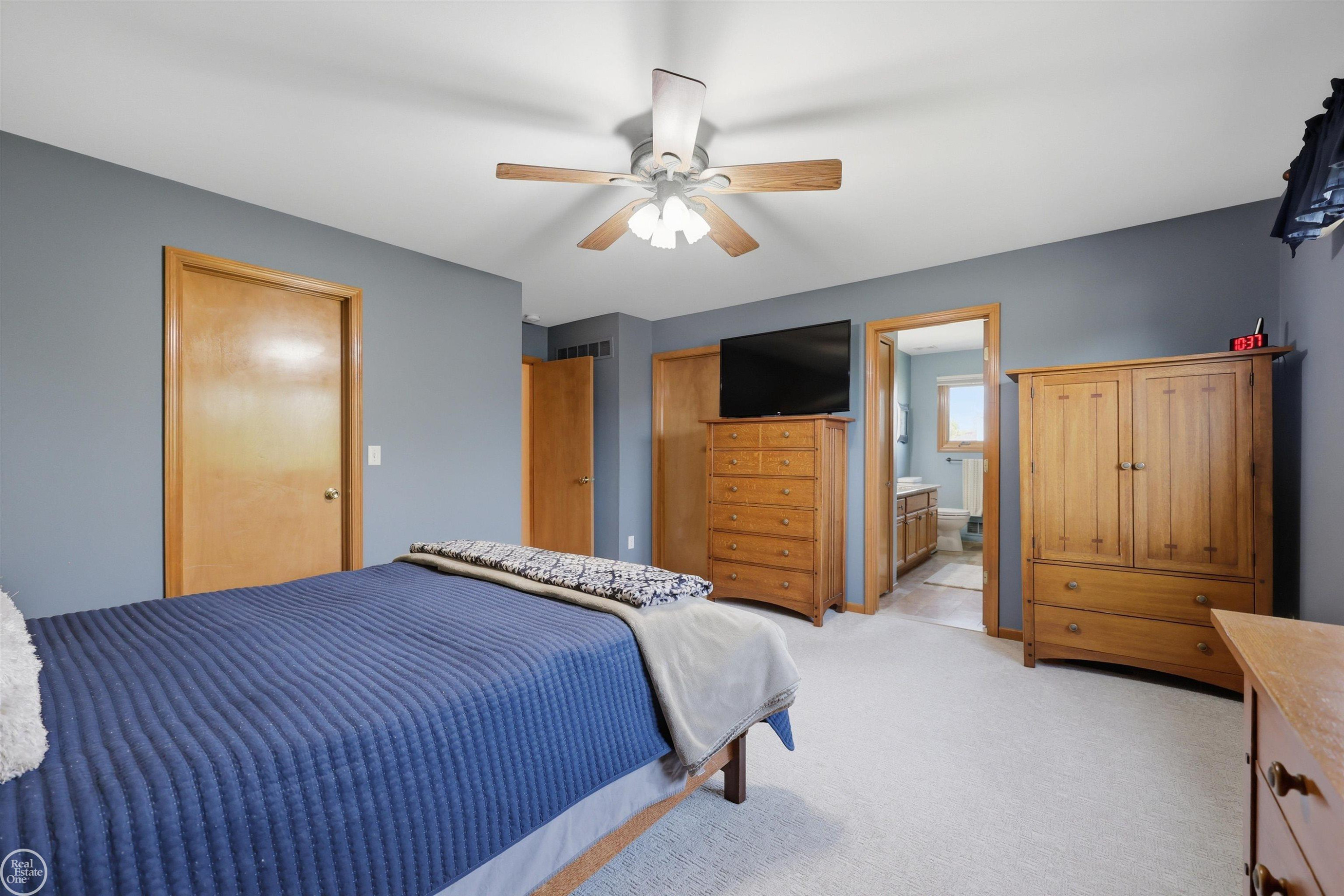 55521 Placid Drive, Macomb, MI 48042 — Photo 34