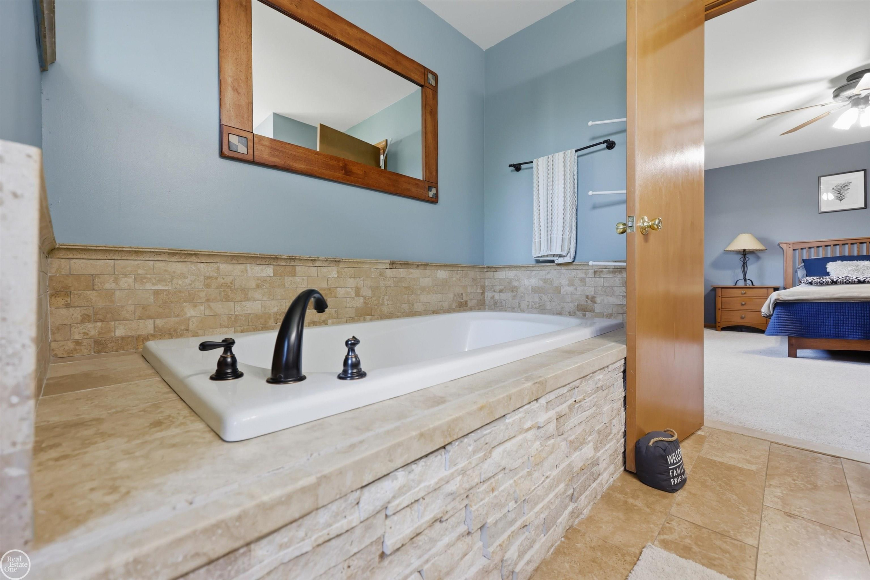 55521 Placid Drive, Macomb, MI 48042 — Photo 38