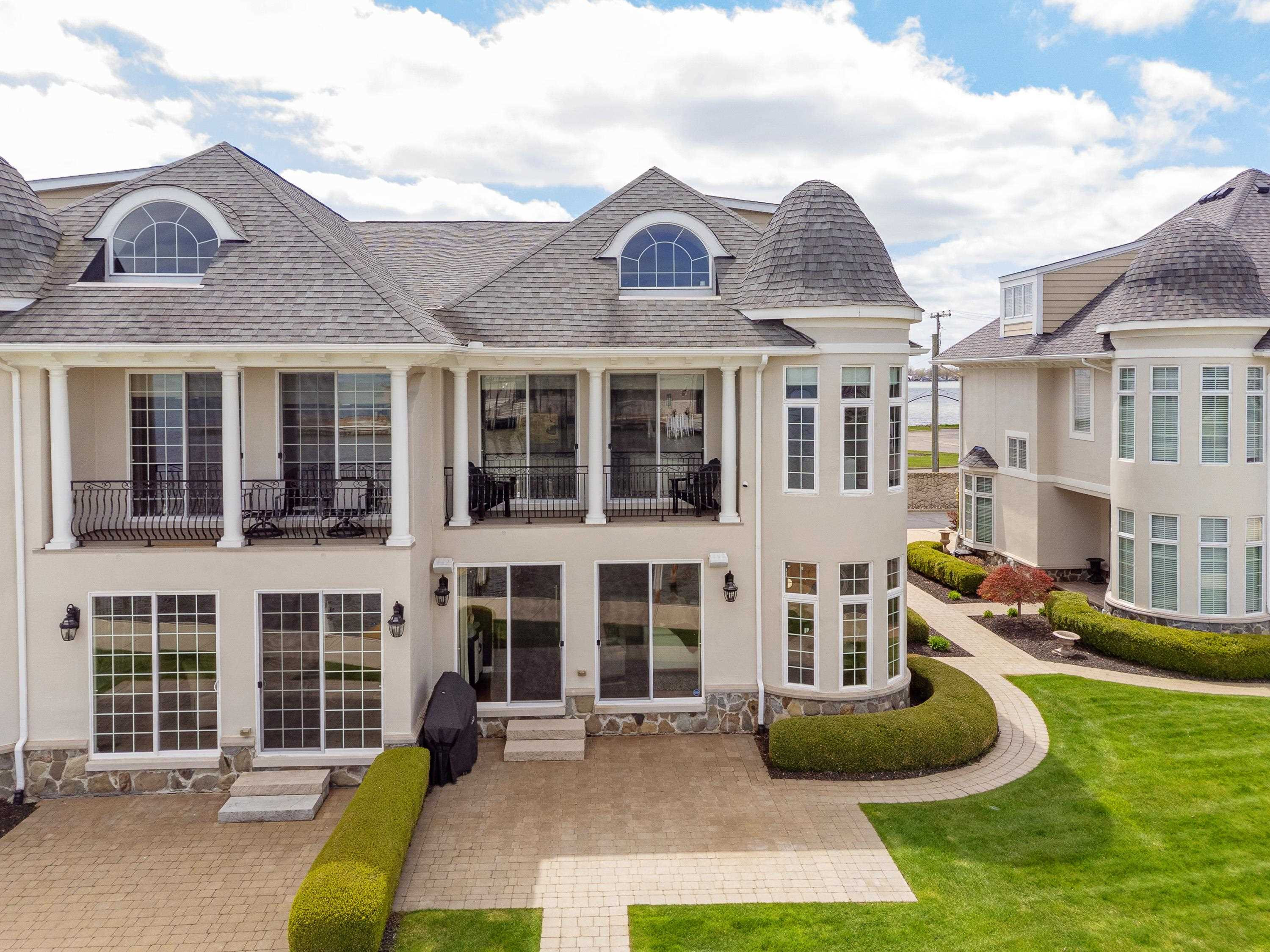 33070 VENETIAN POINTE Drive, 7, MI — Photo 5