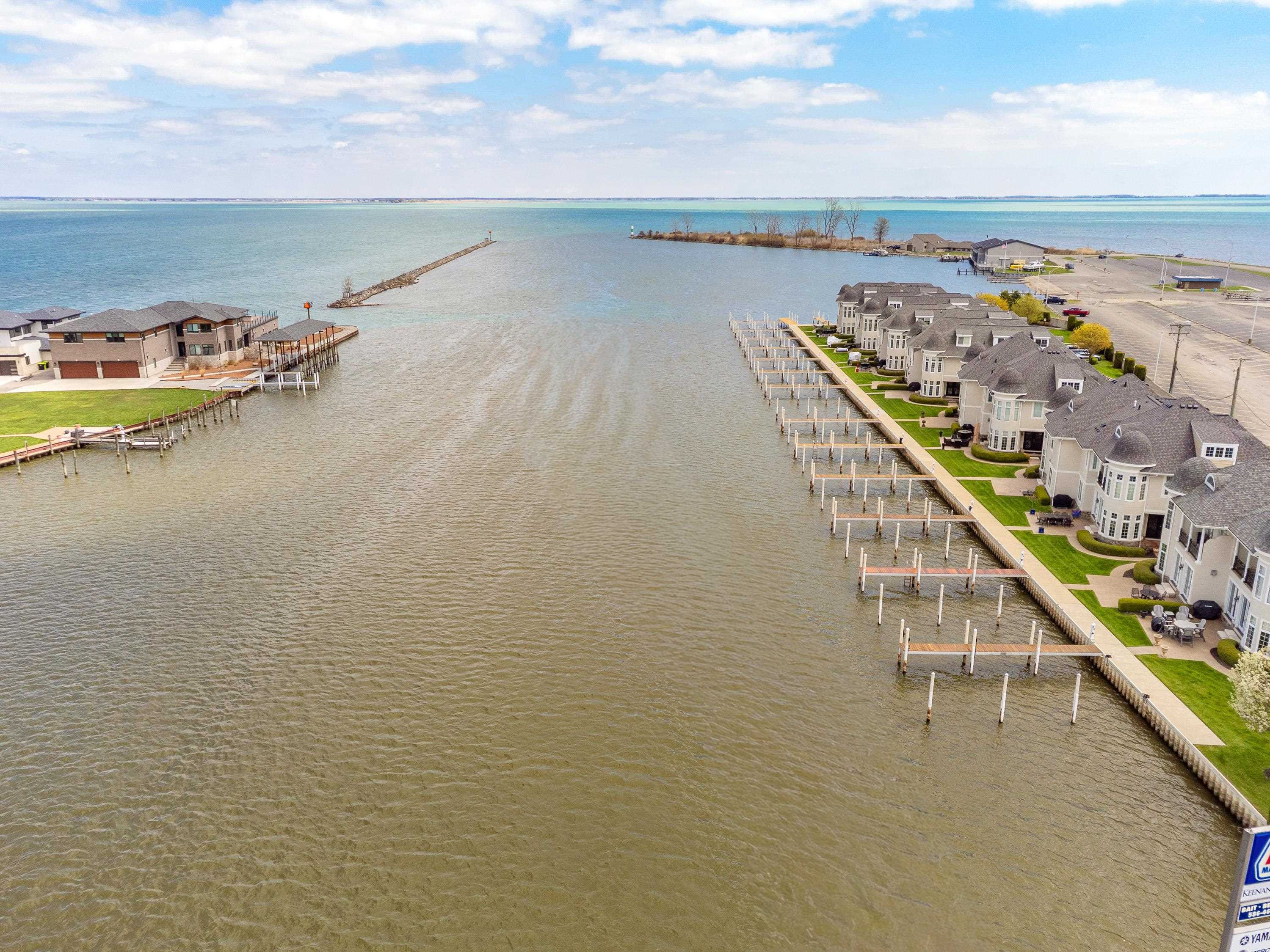 33070 VENETIAN POINTE Drive, 7, MI — Photo 23