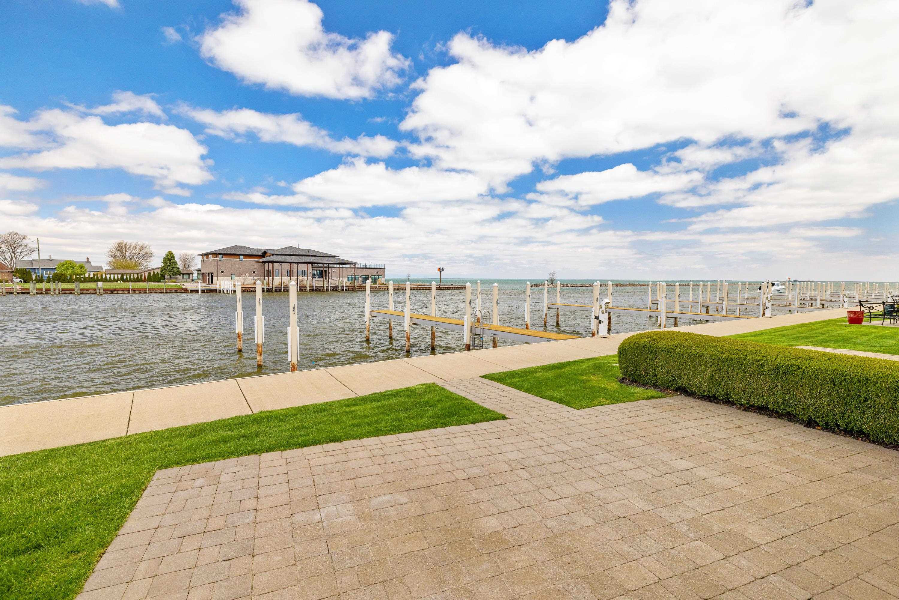 33070 VENETIAN POINTE Drive, 7, MI — Photo 89