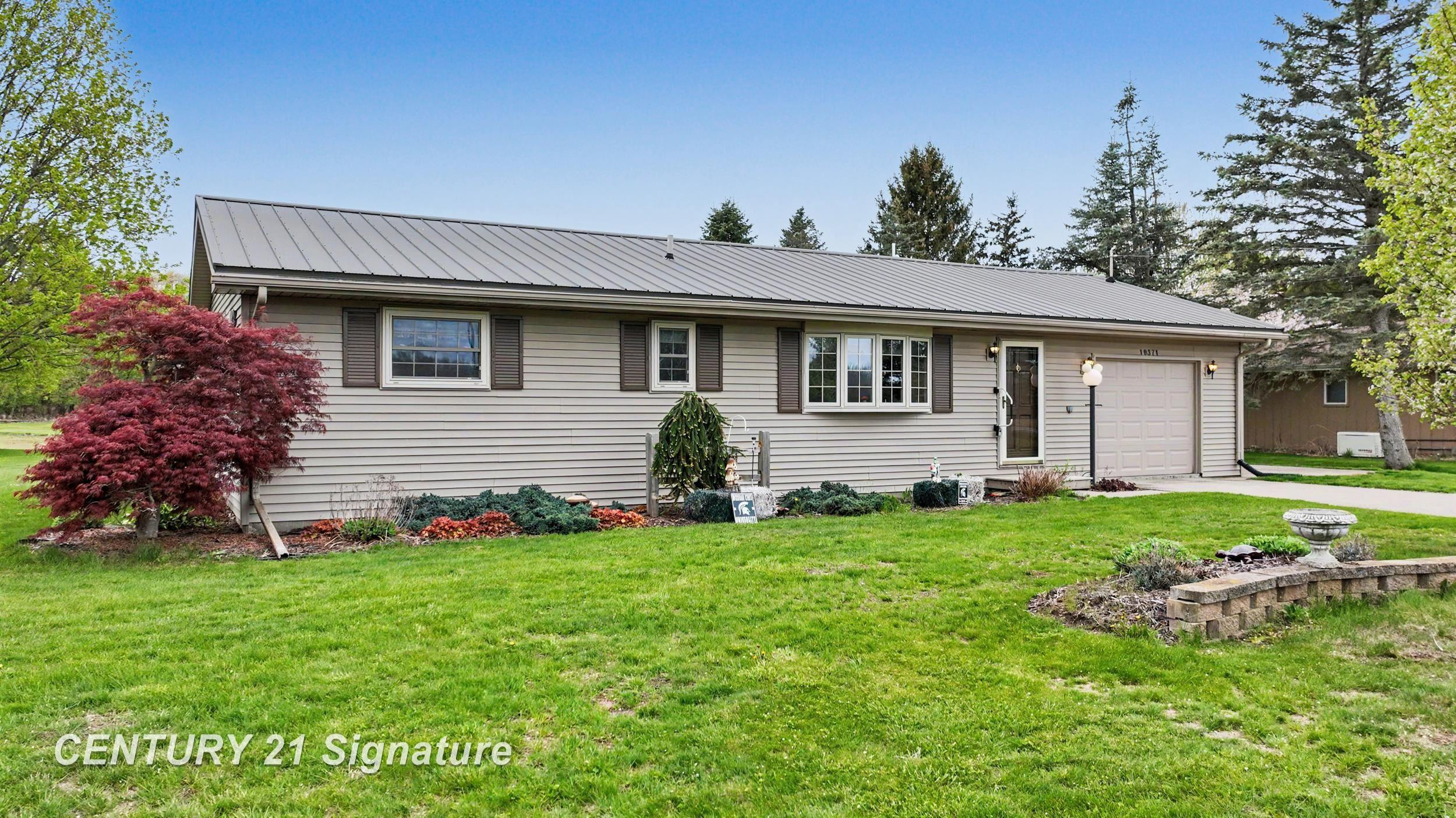 10371 Tittabawassee Road, Freeland, MI 48623 — Photo 4