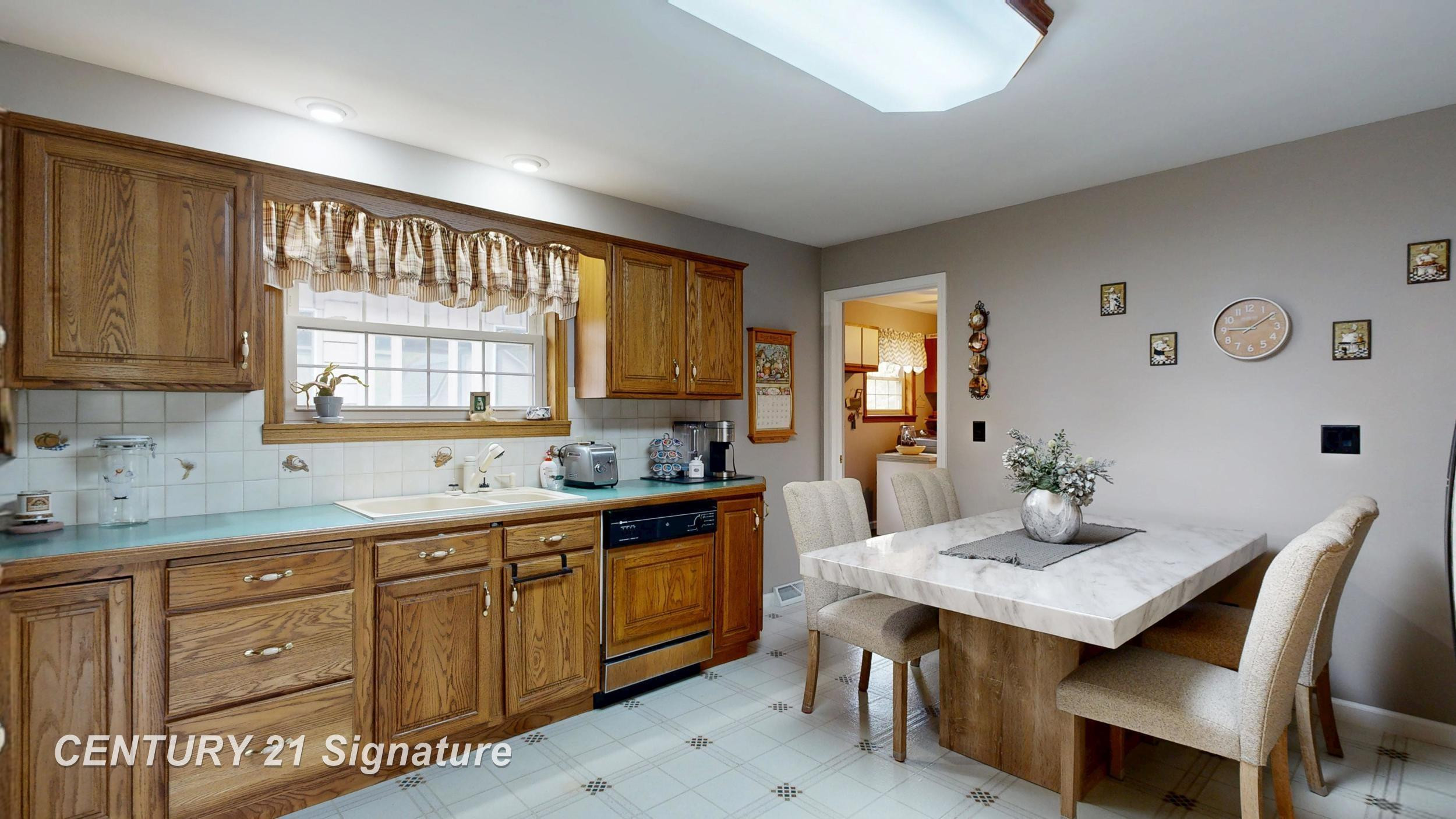 10371 Tittabawassee Road, Freeland, MI 48623 — Photo 10