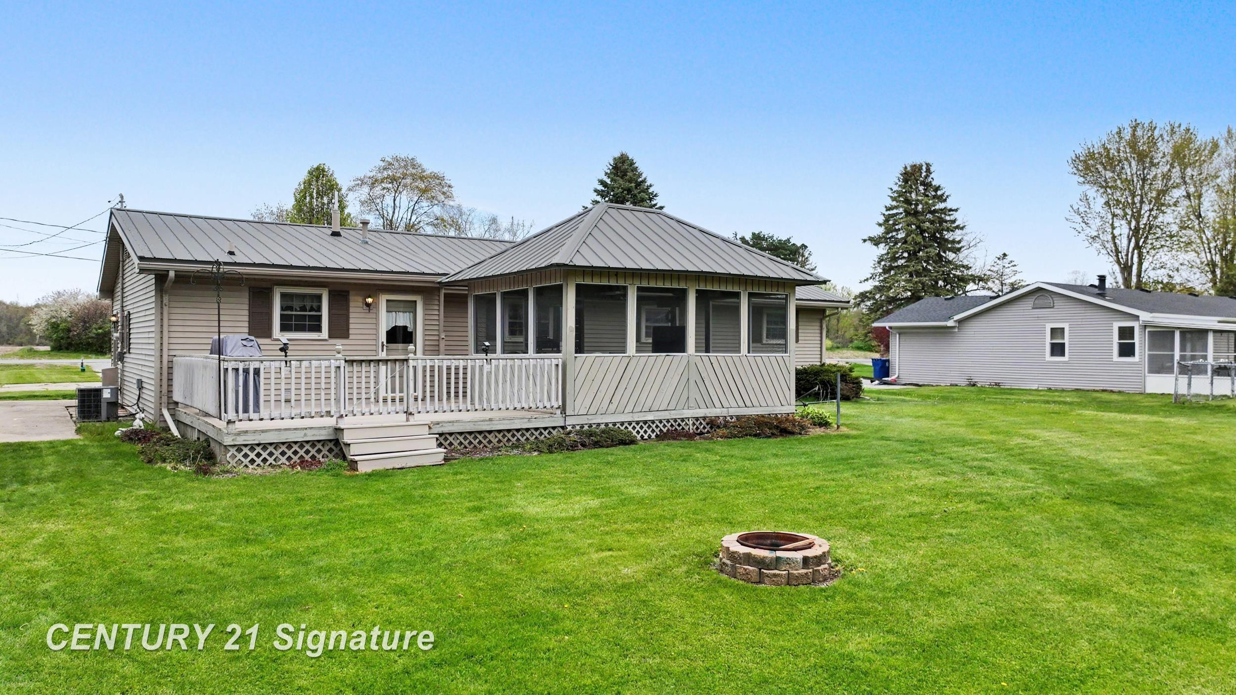 10371 Tittabawassee Road, Freeland, MI 48623 — Photo 34