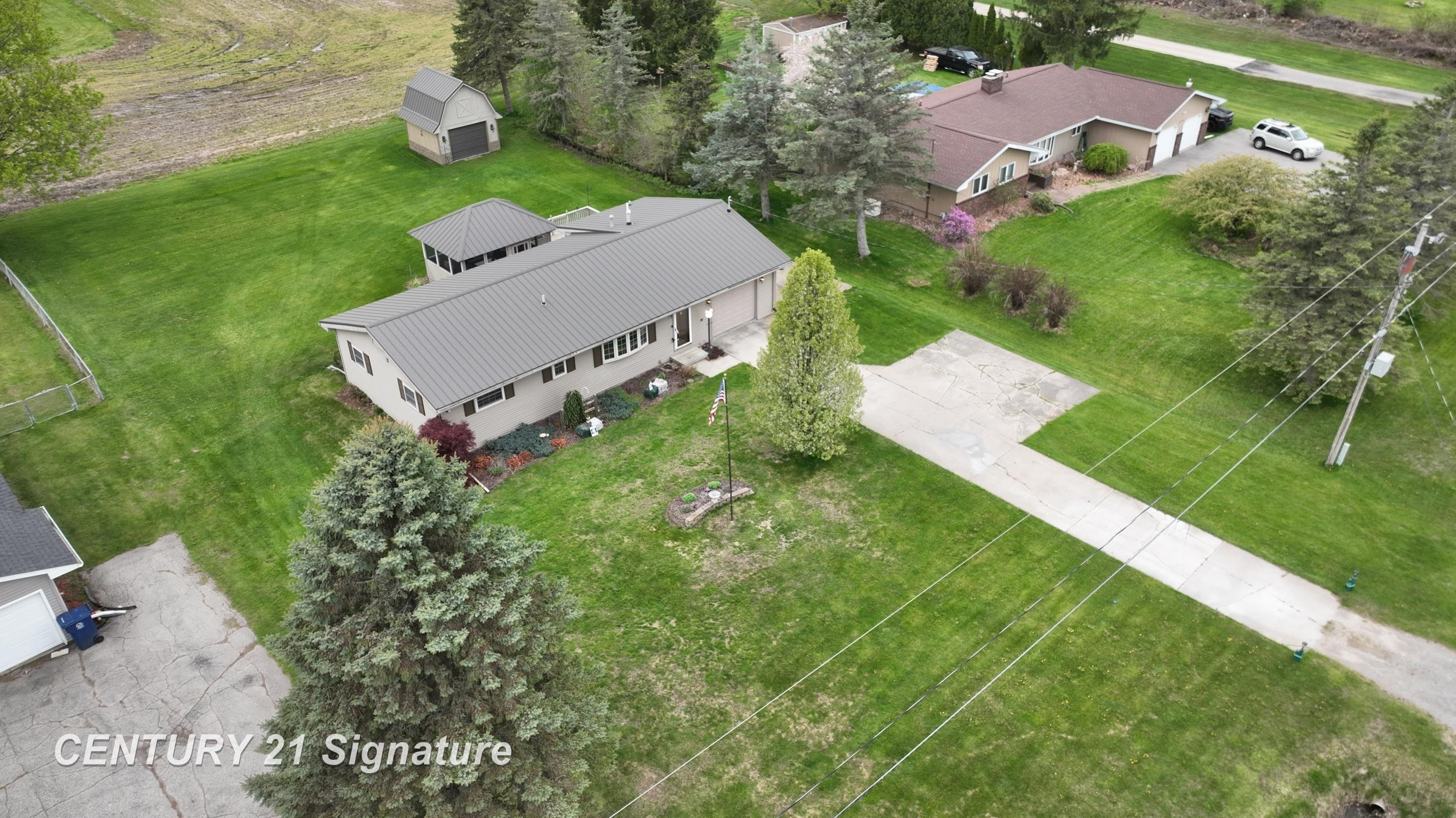 10371 Tittabawassee Road, Freeland, MI 48623 — Photo 38