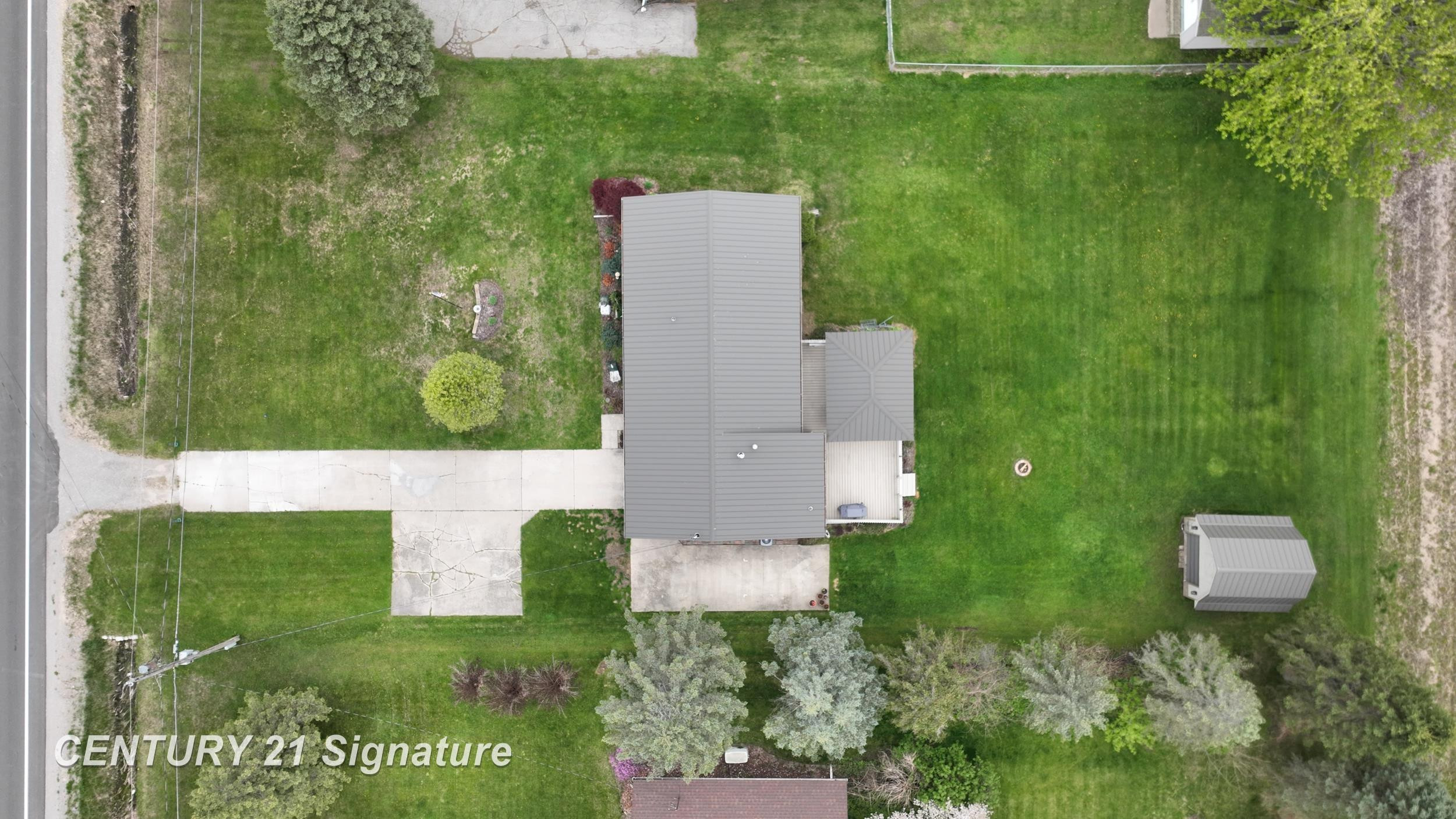 10371 Tittabawassee Road, Freeland, MI 48623 — Photo 47