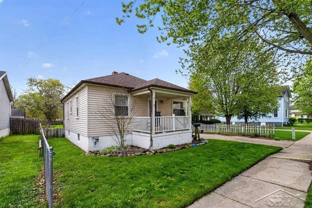 303 Marshall Street, Essexville, MI 48732 — Photo 3